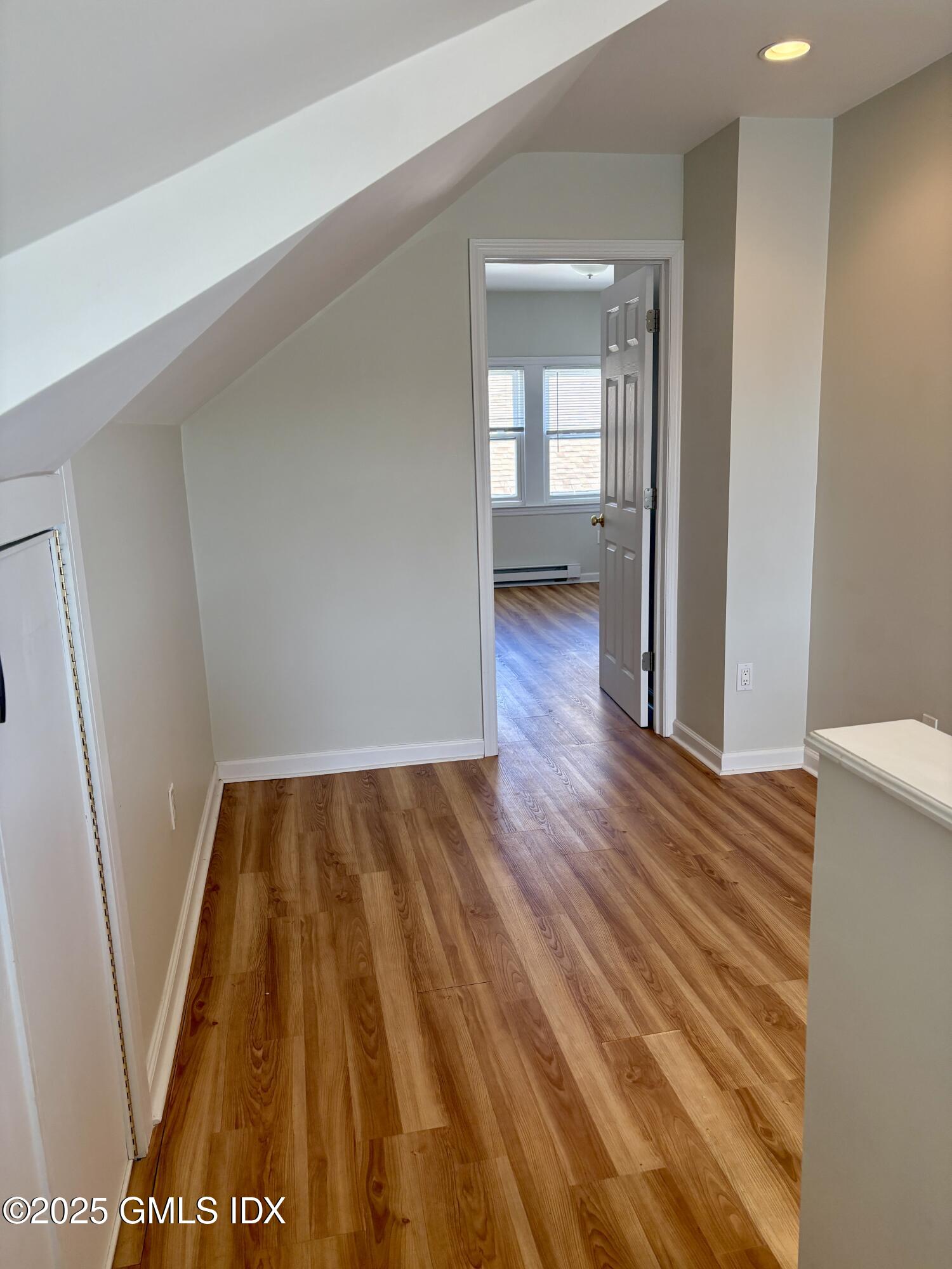 225 Hamilton Avenue, 3