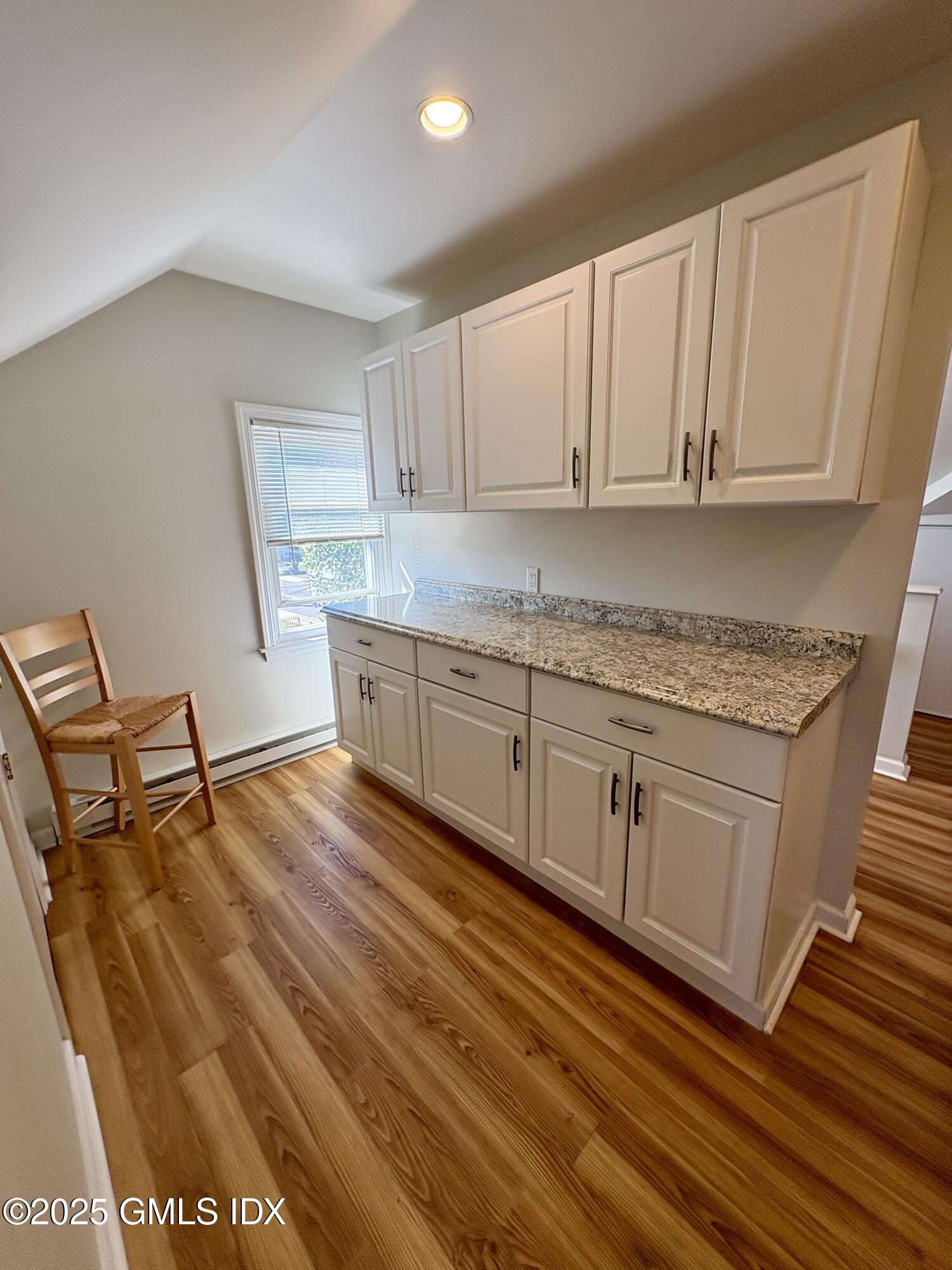 225 Hamilton Avenue, 3