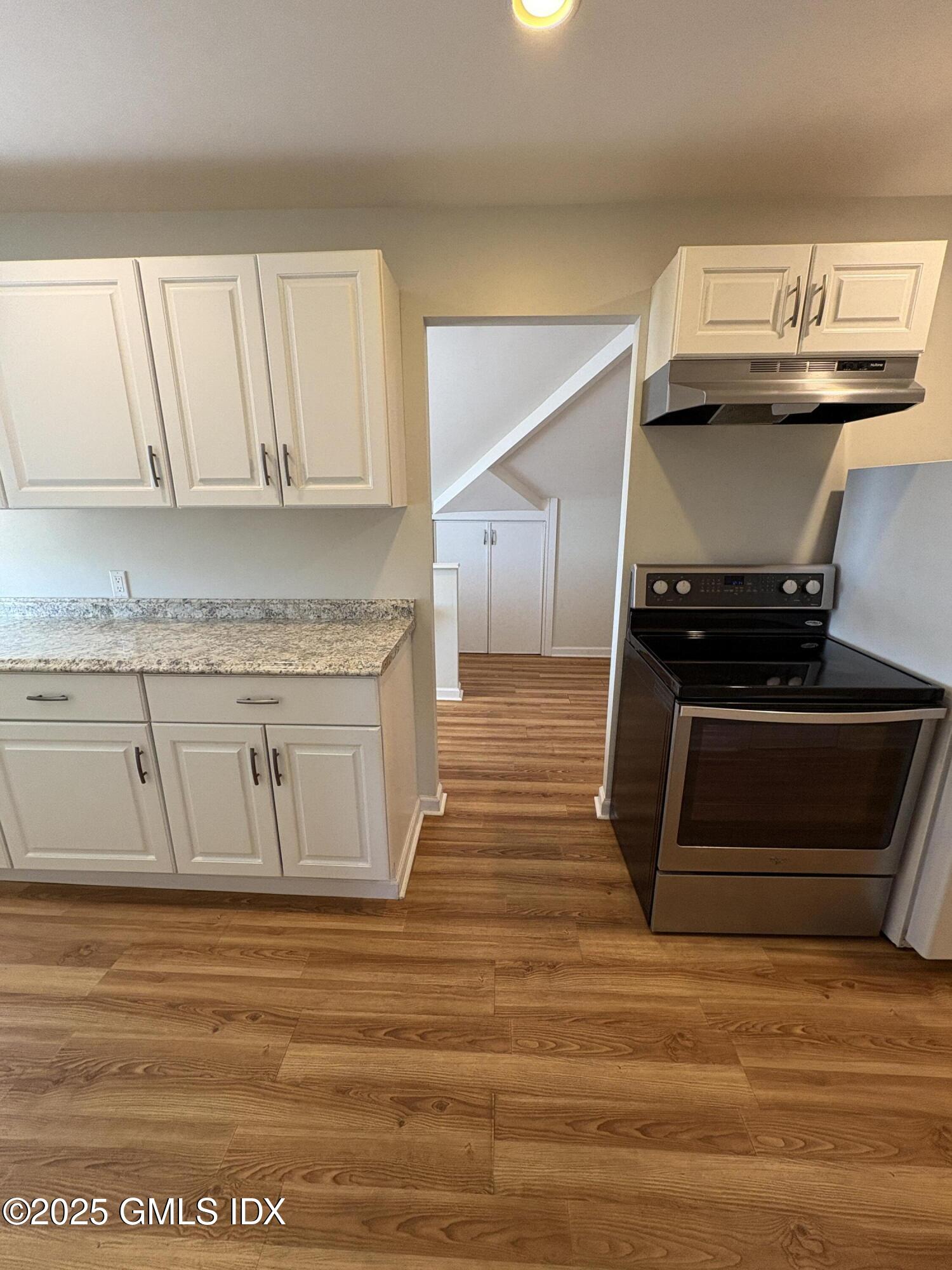 225 Hamilton Avenue, 3