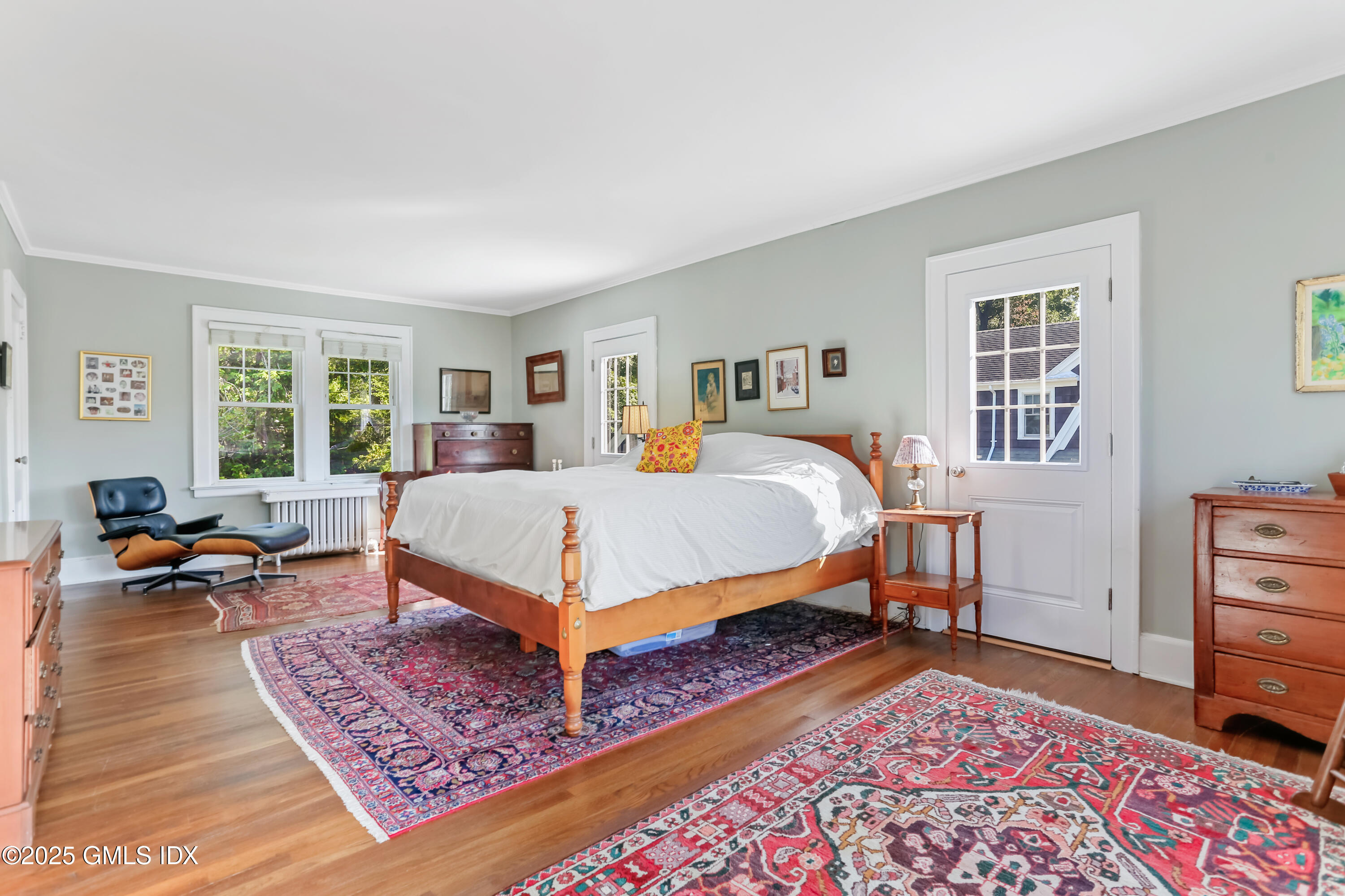 38 VAN RENSSELAER Avenue