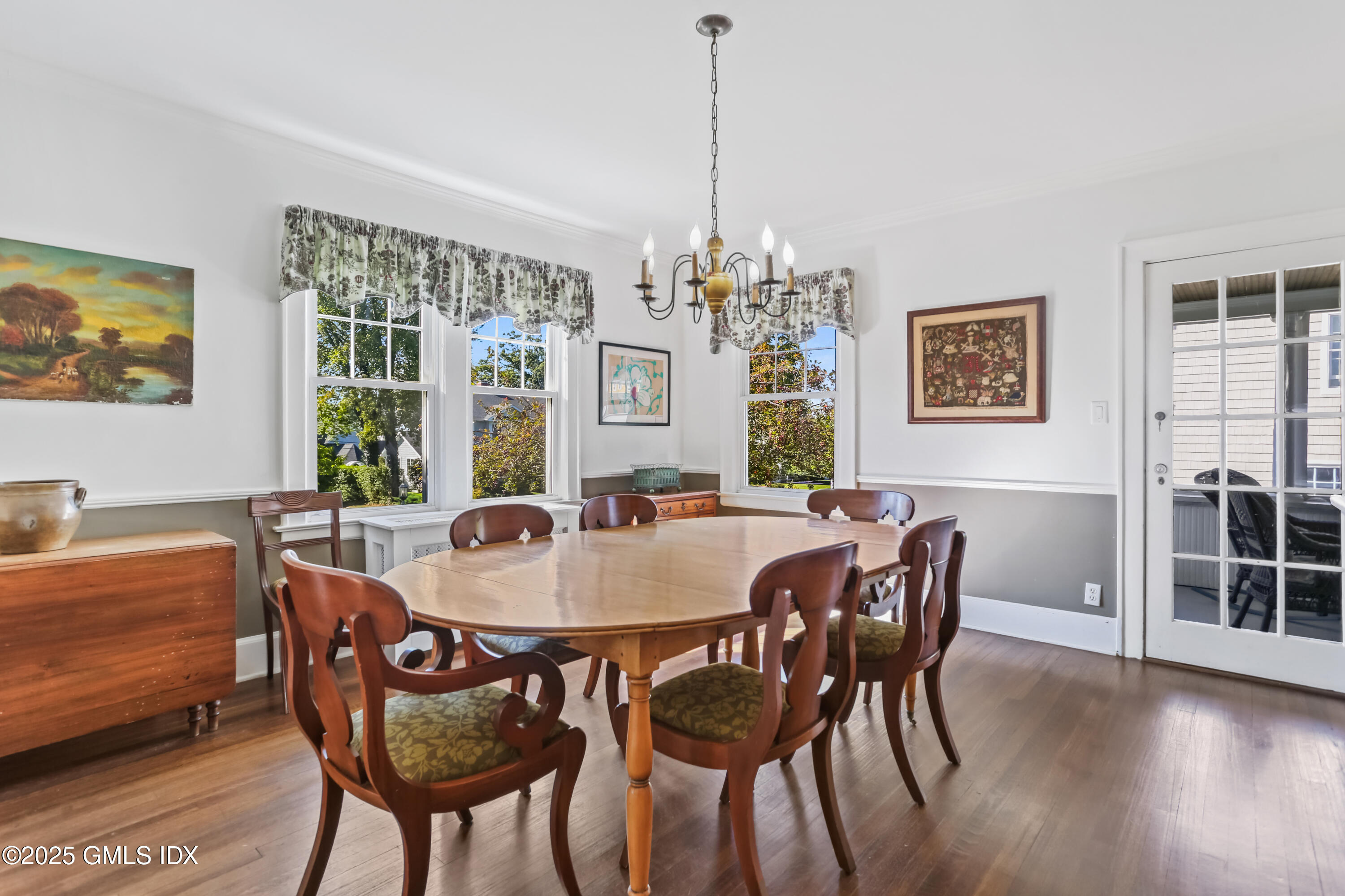 38 VAN RENSSELAER Avenue