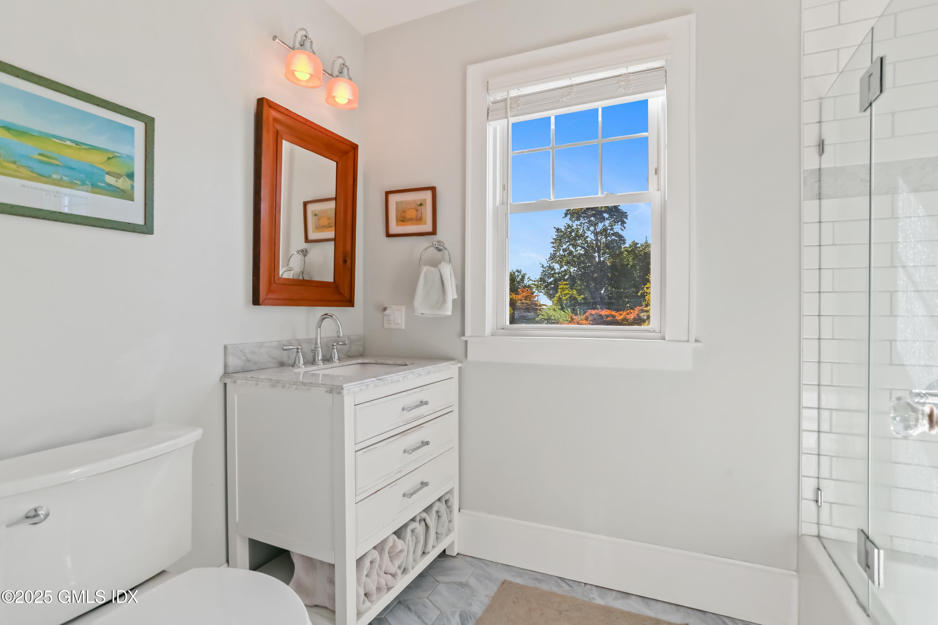 38 VAN RENSSELAER Avenue