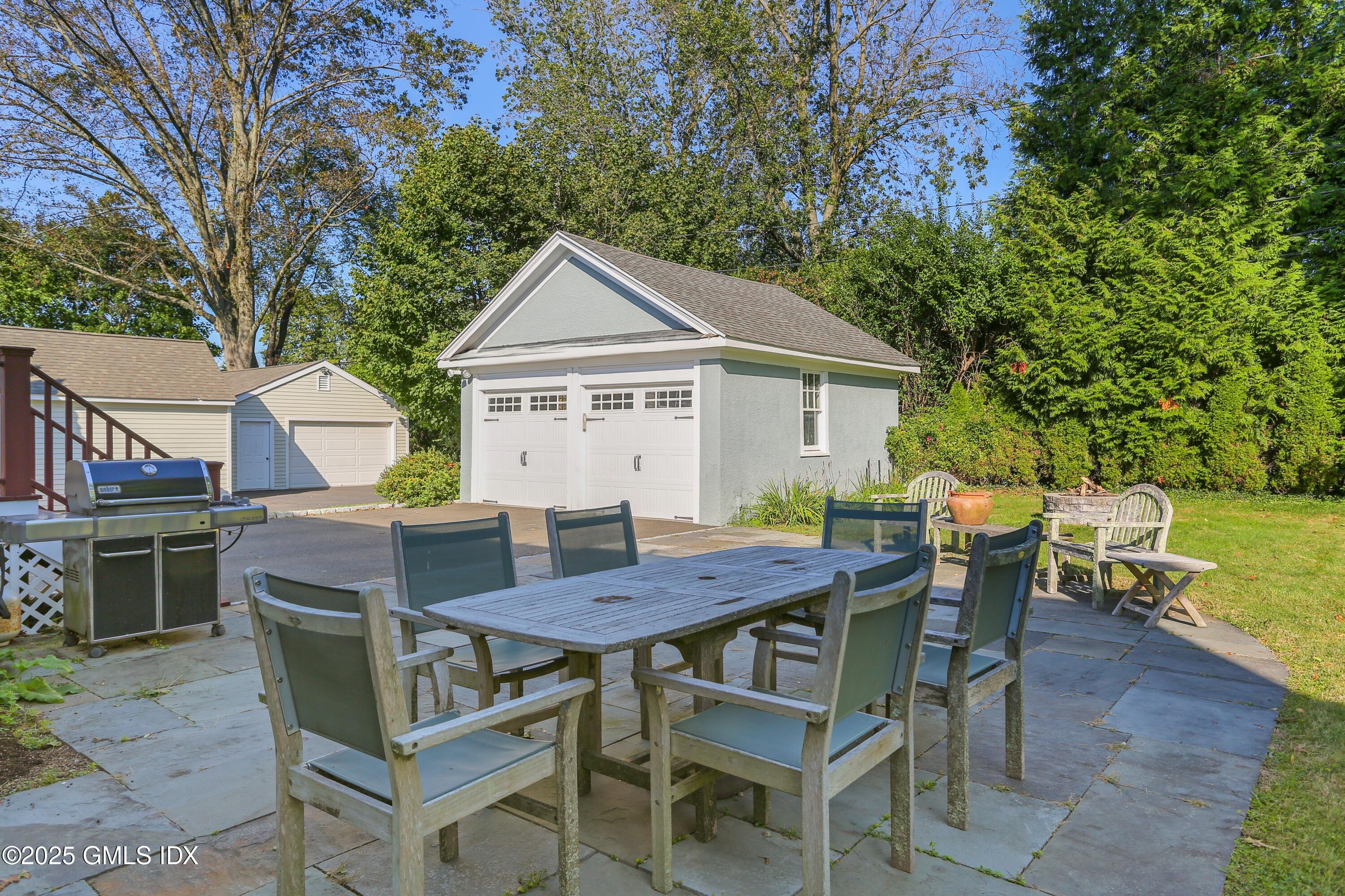 38 VAN RENSSELAER Avenue