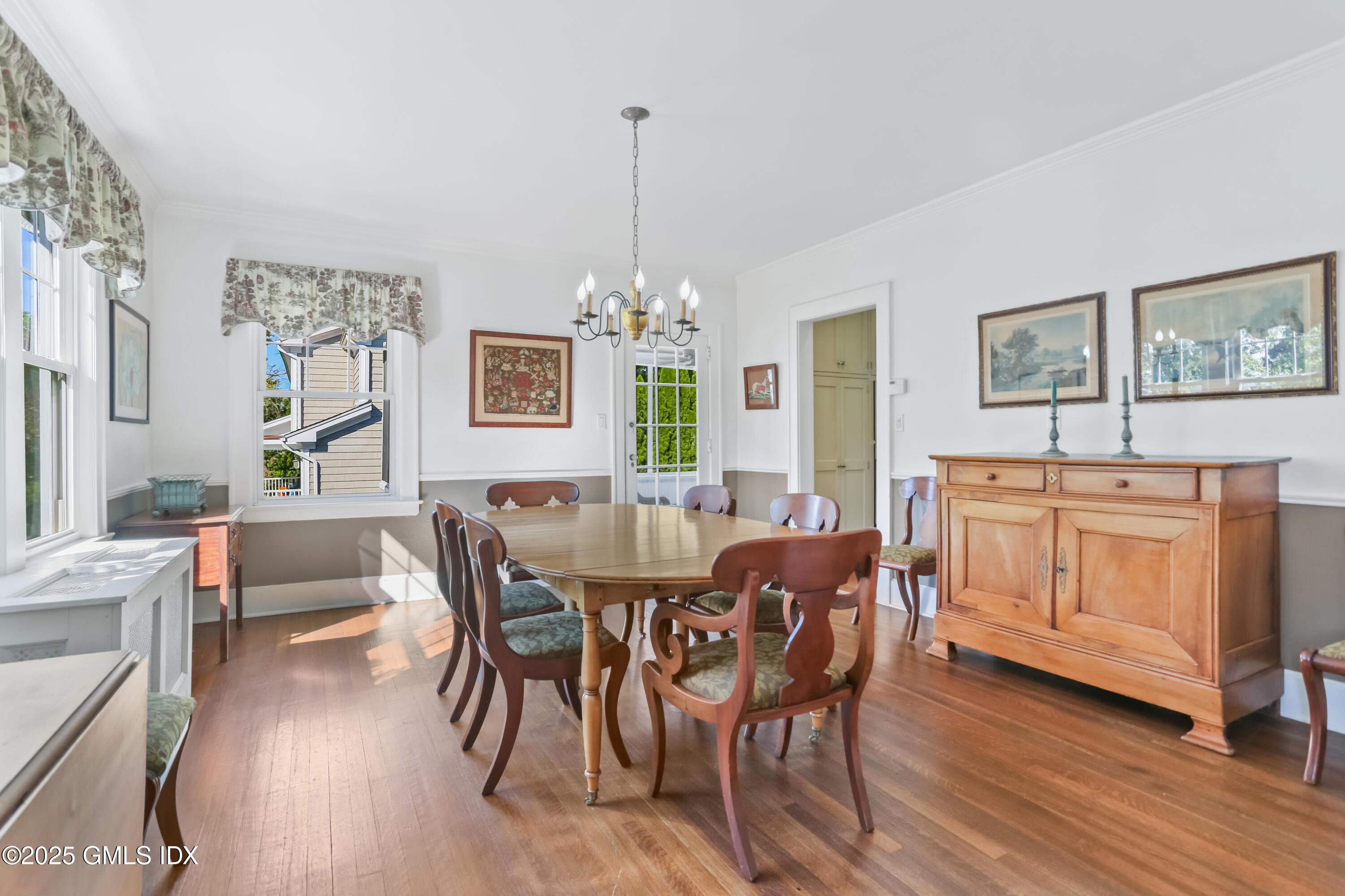 38 VAN RENSSELAER Avenue