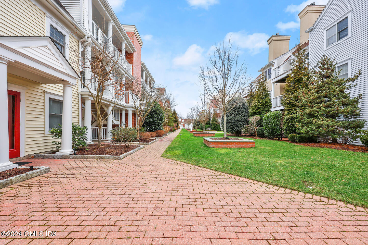 51 Forest Avenue, 82, Old Greenwich Unit: 82