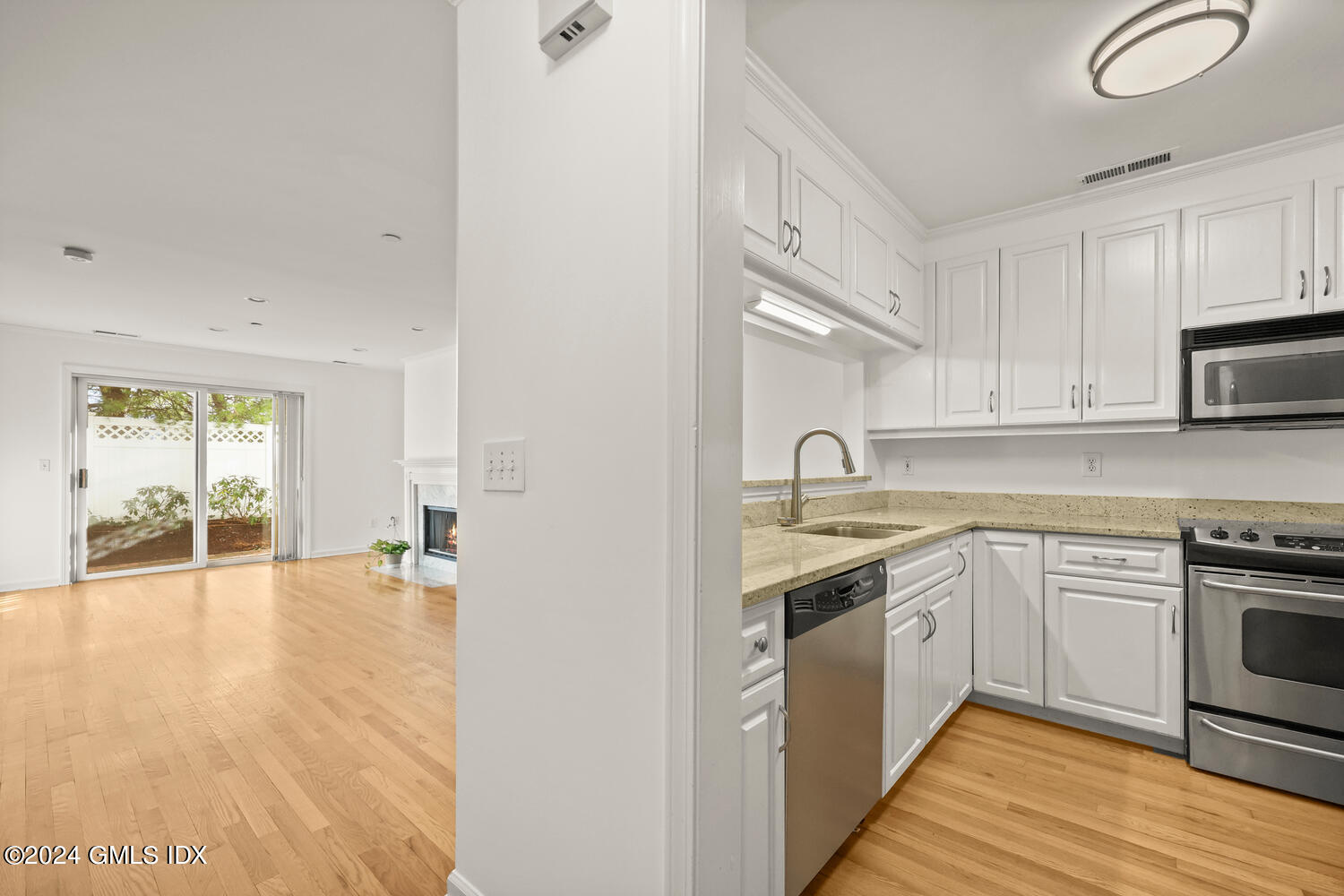 51 Forest Avenue, 82, Old Greenwich Unit: 82