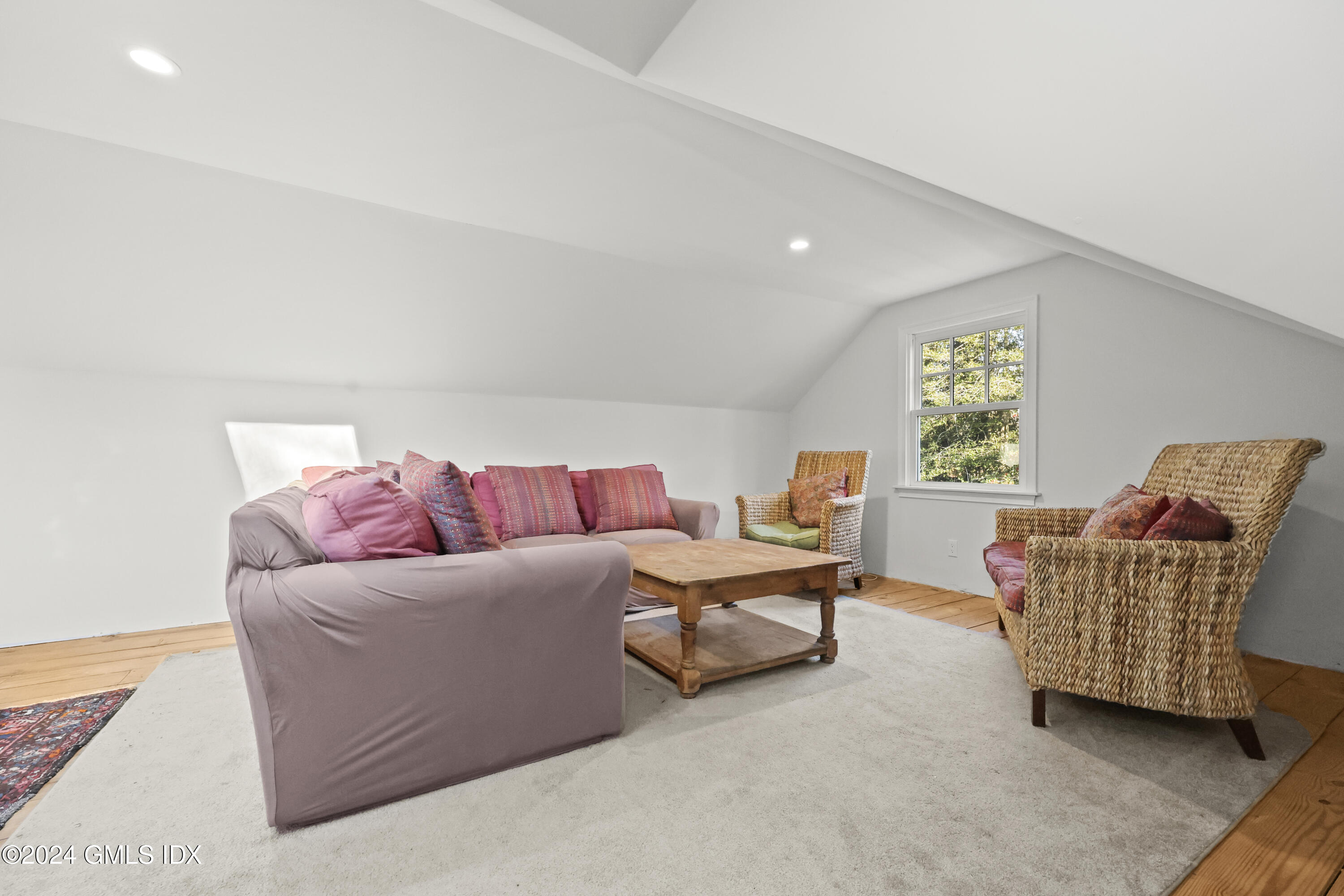 87 BARTINA Lane, Stamford