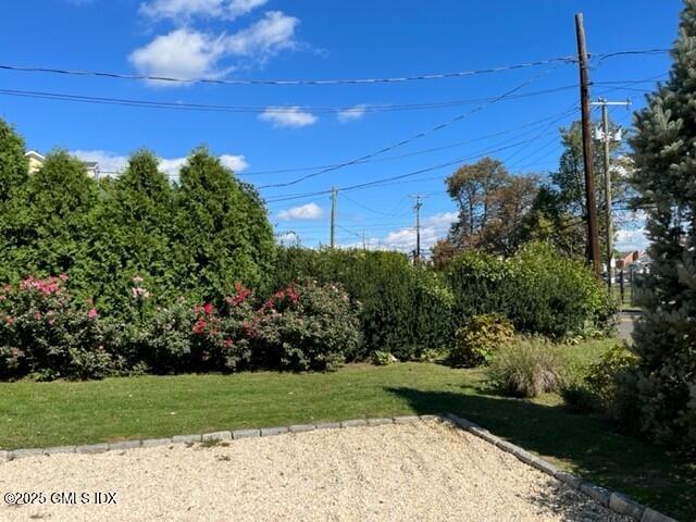 85 Strickland Road, 2