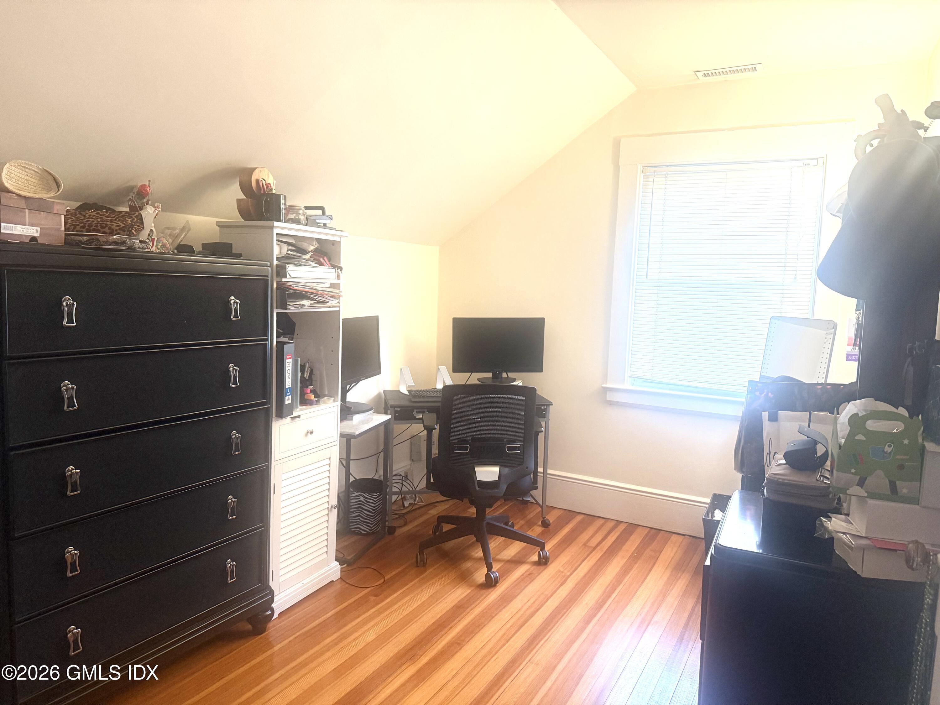 305 Milbank Avenue 3