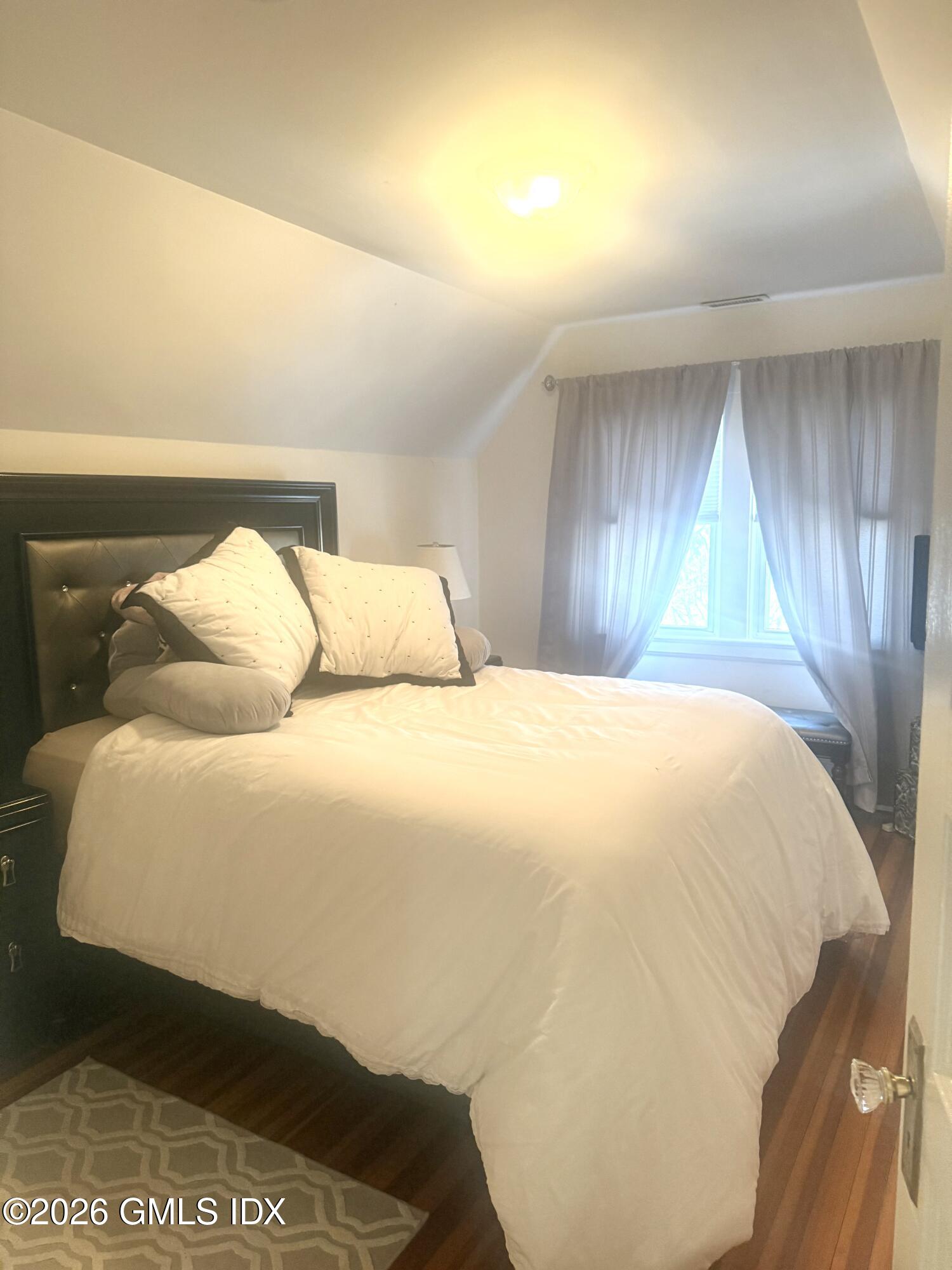 305 Milbank Avenue 3