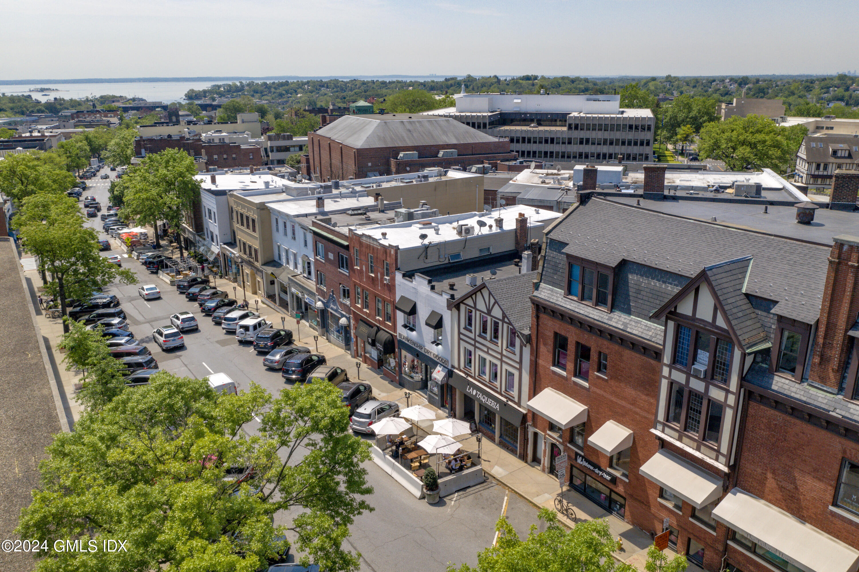 54 Greenwich Avenue Unit: 3rd Floor