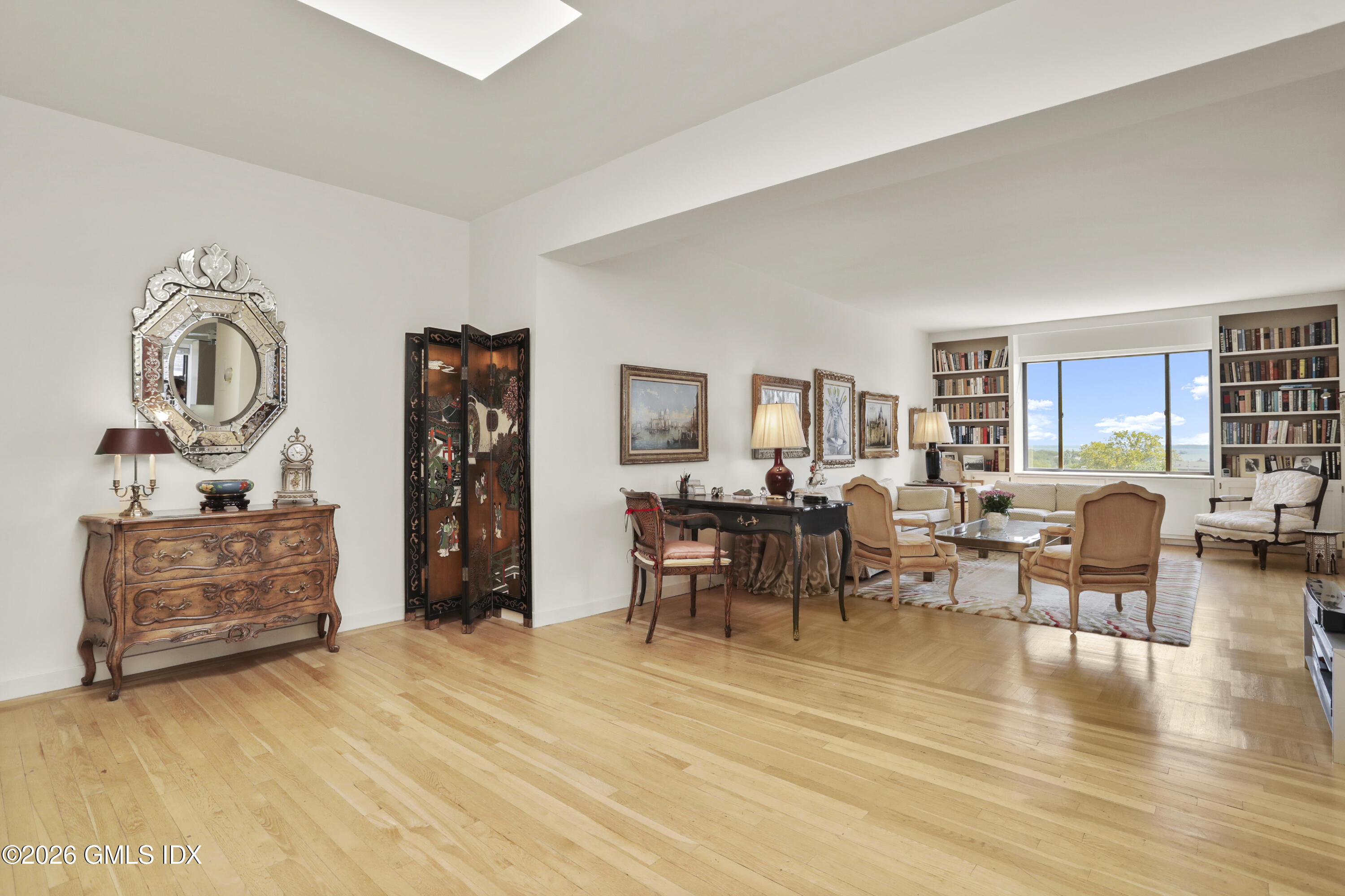 40 W Elm Street APT 6E