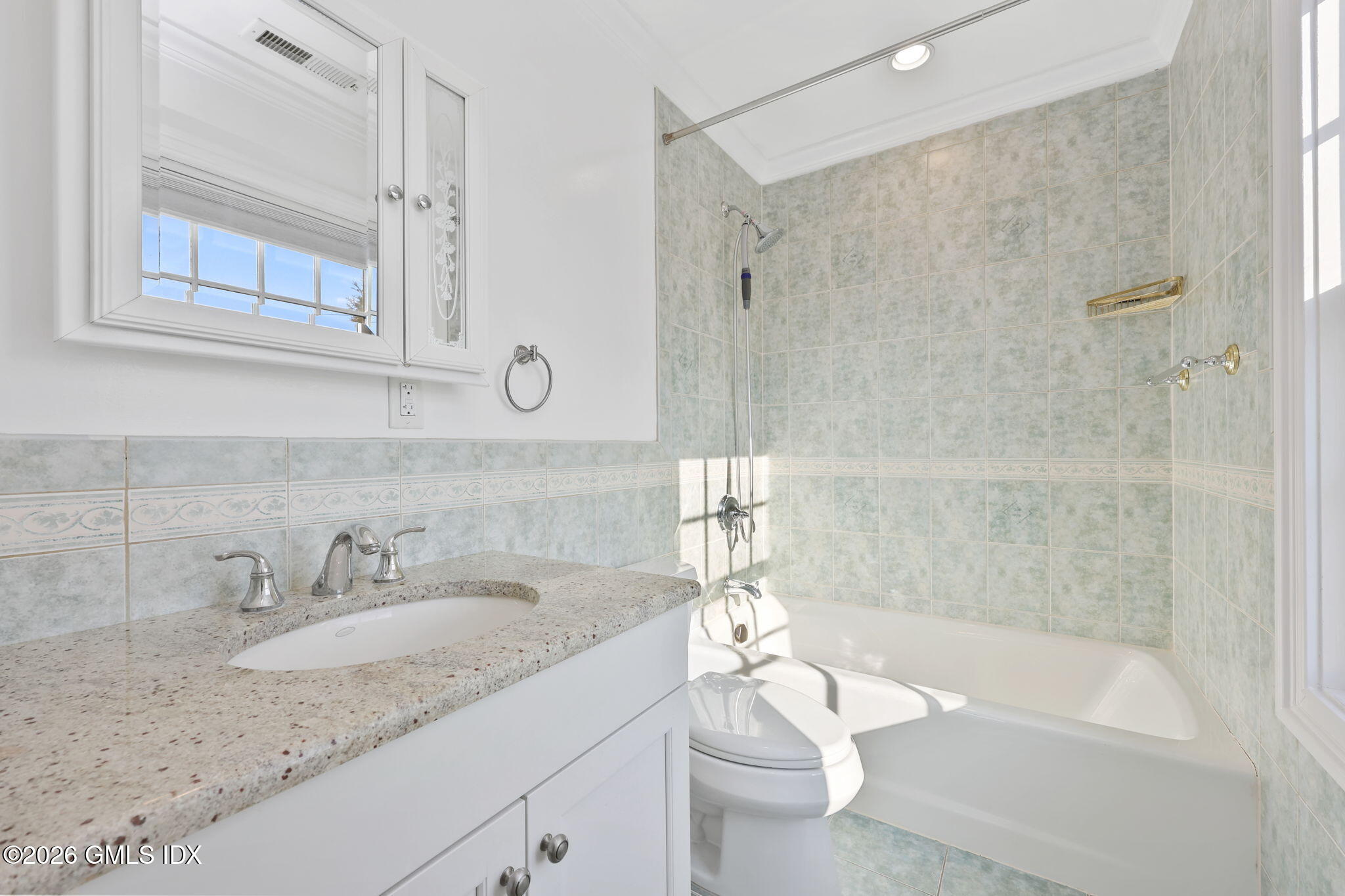 136 Josephine Evaristo Avenue UNIT B