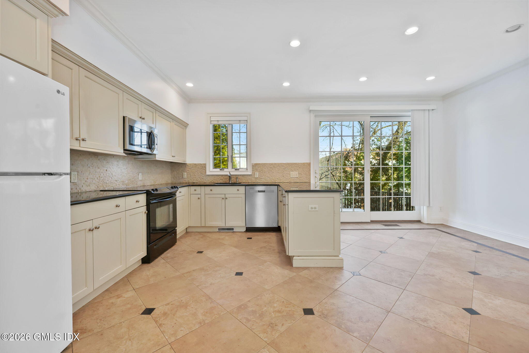 136 Josephine Evaristo Avenue UNIT B