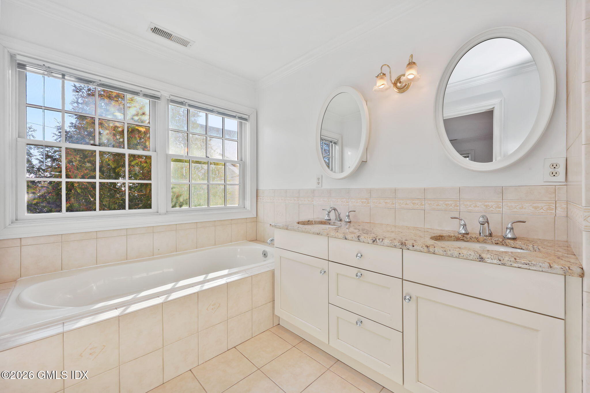 136 Josephine Evaristo Avenue UNIT B