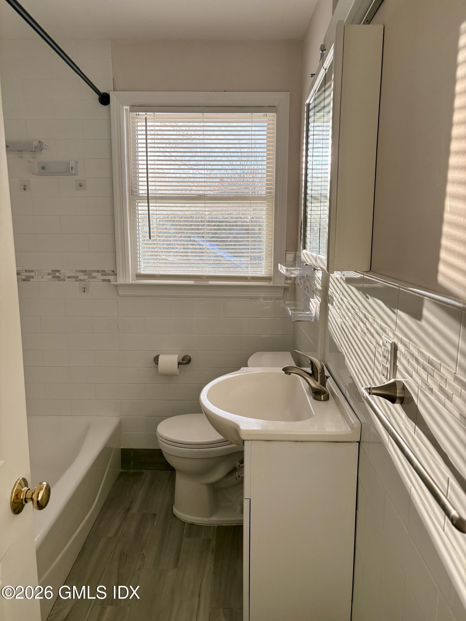 124 Pemberwick Road Left Side