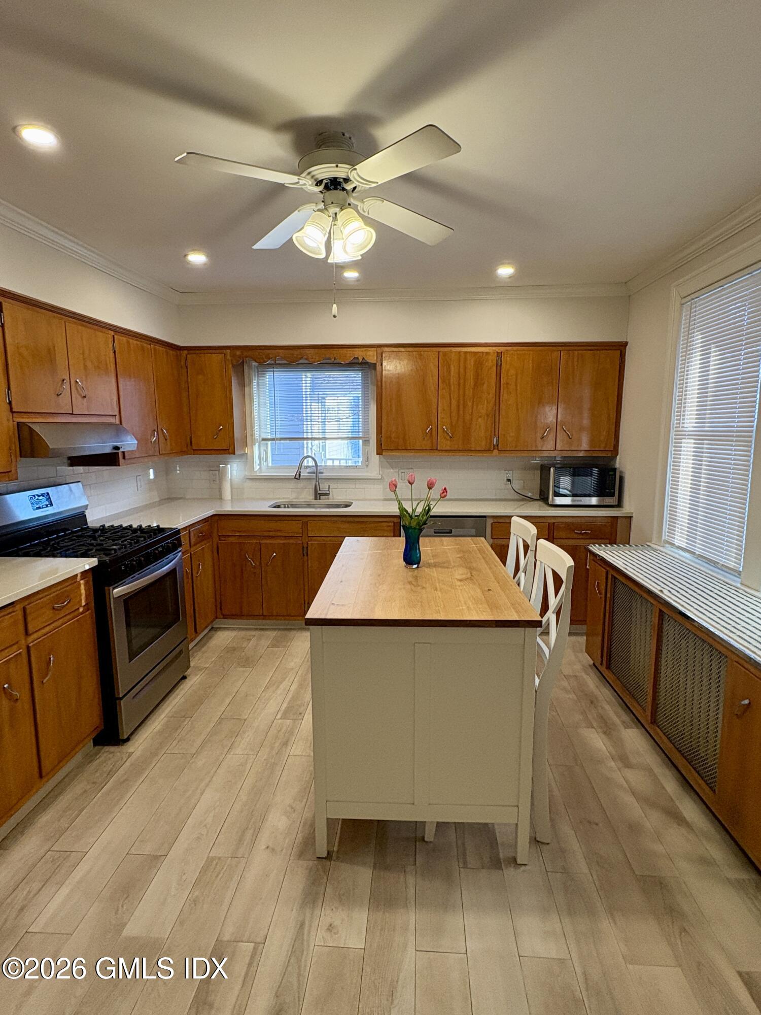 124 Pemberwick Road Left Side