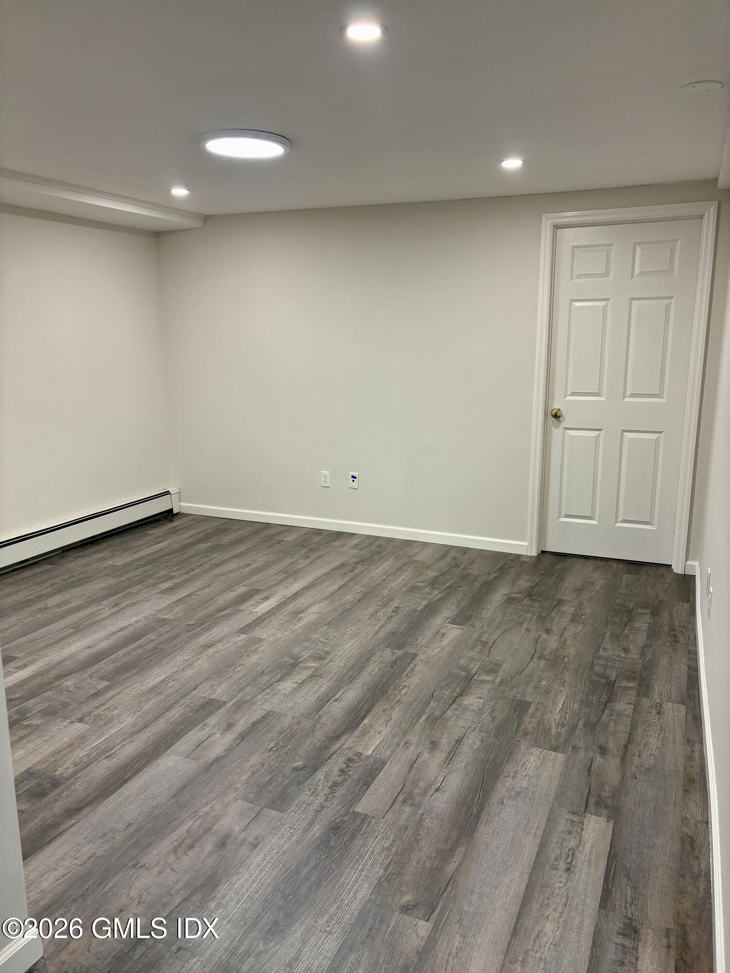 124 Pemberwick Road Left Side