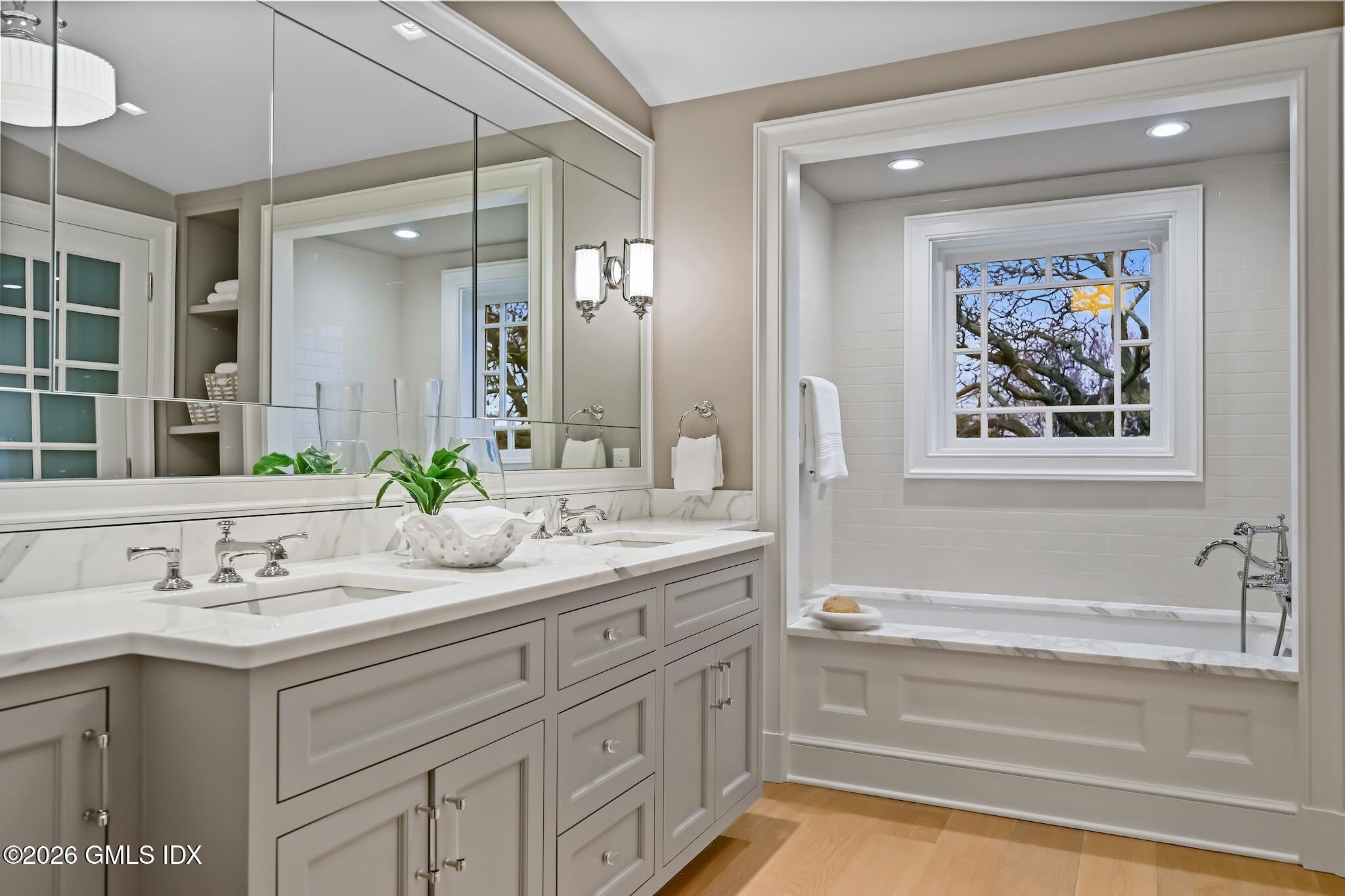 702 Steamboat Road UNIT 6