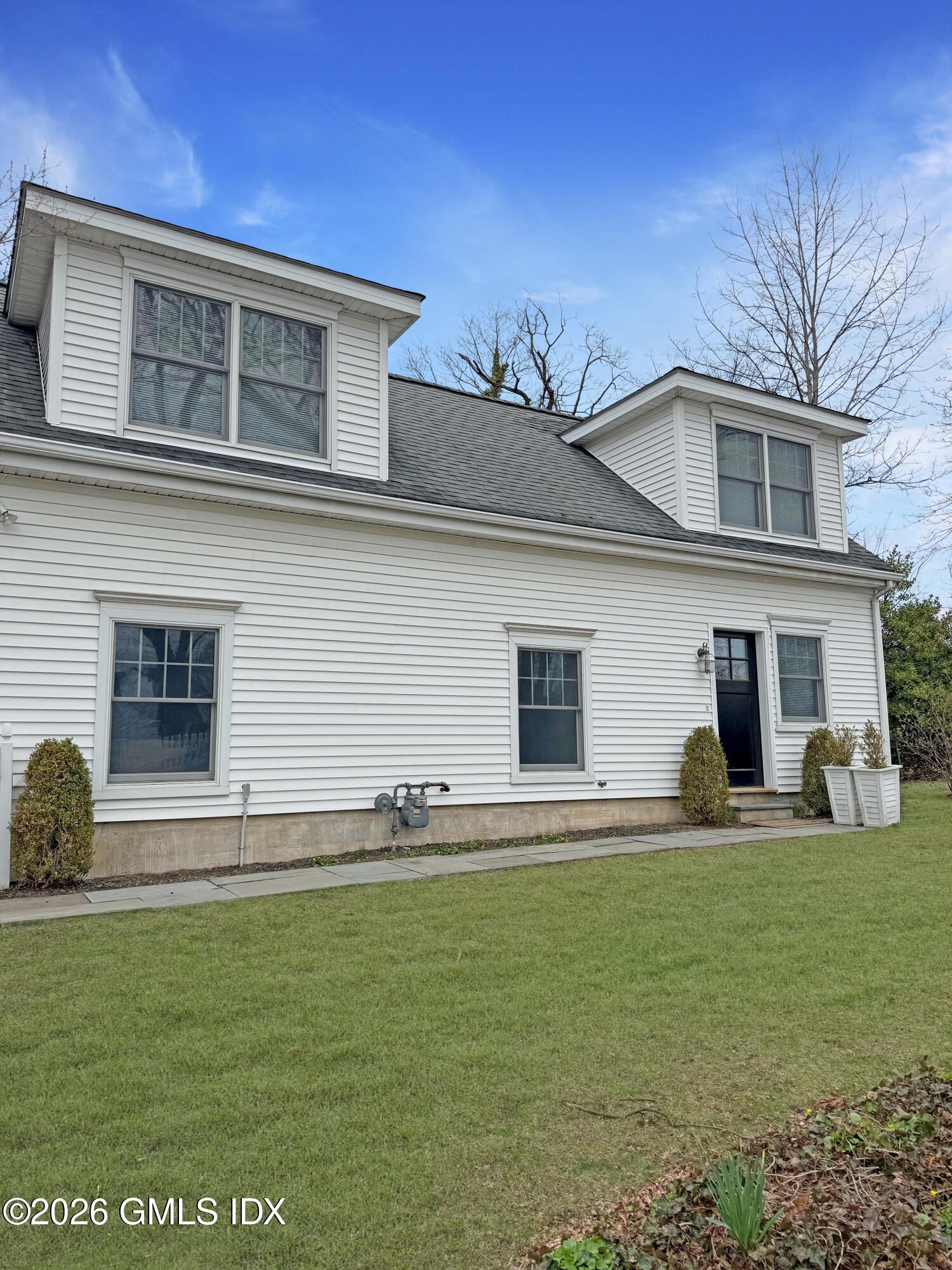 111 Havemeyer Place Carriage House