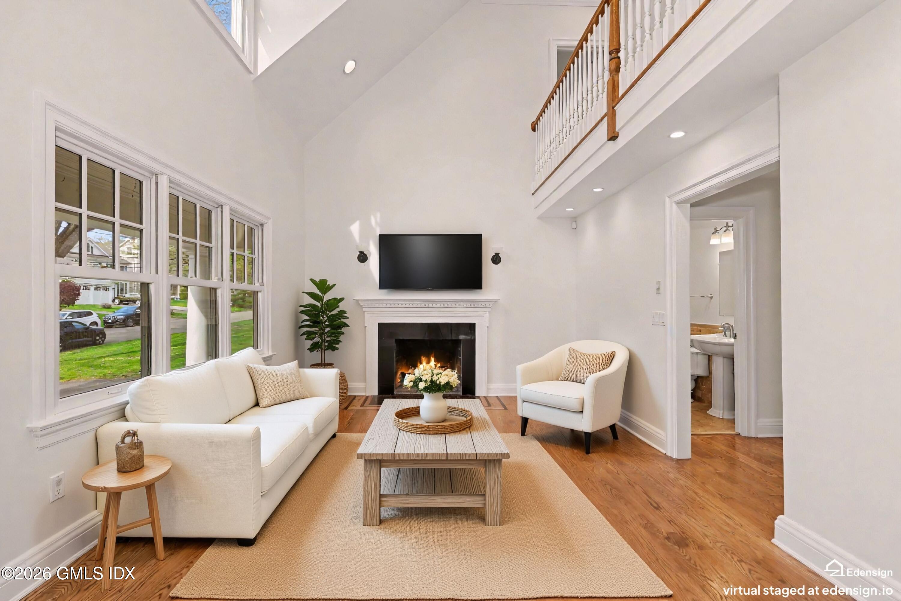 34 MacArthur Drive