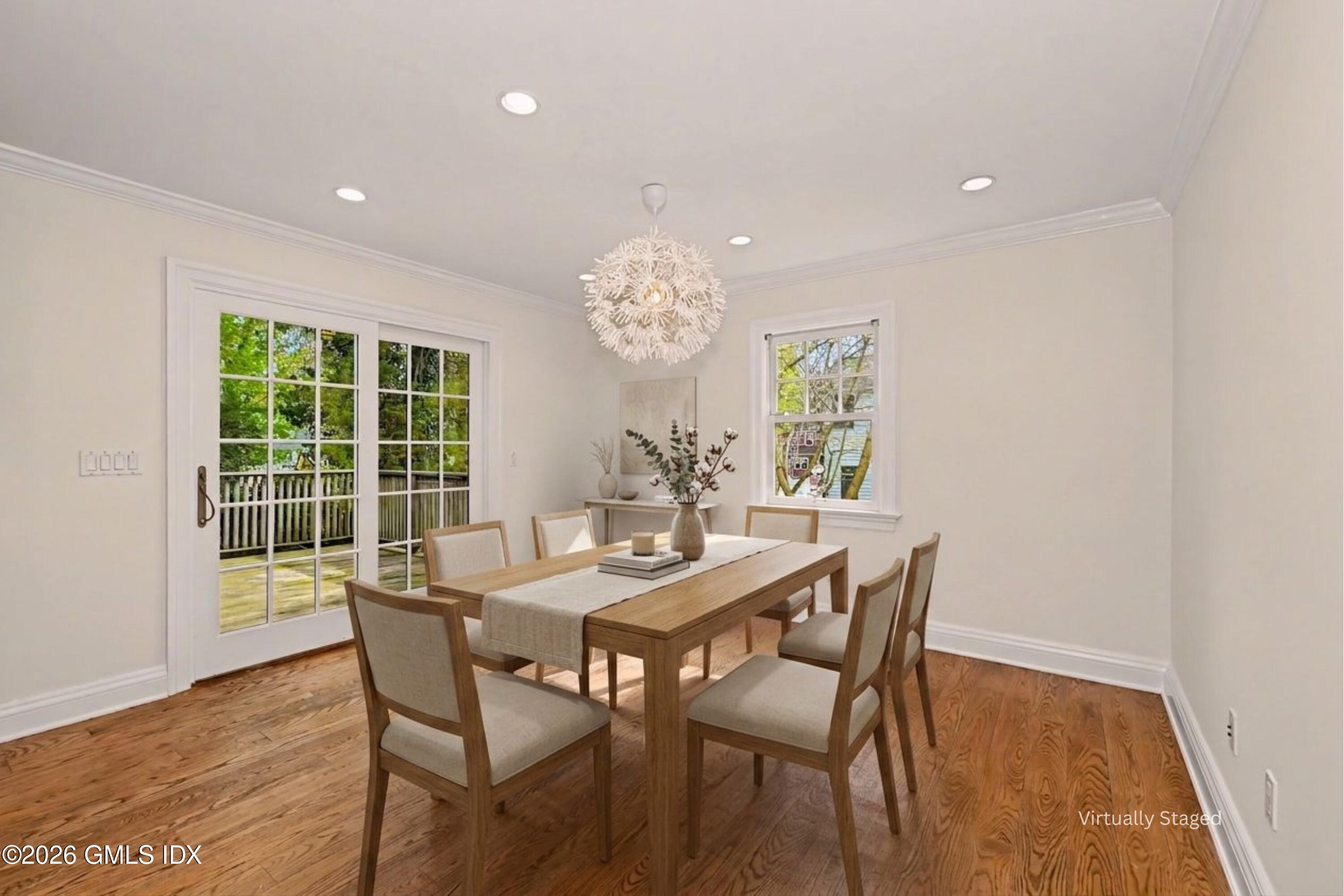 34 MacArthur Drive