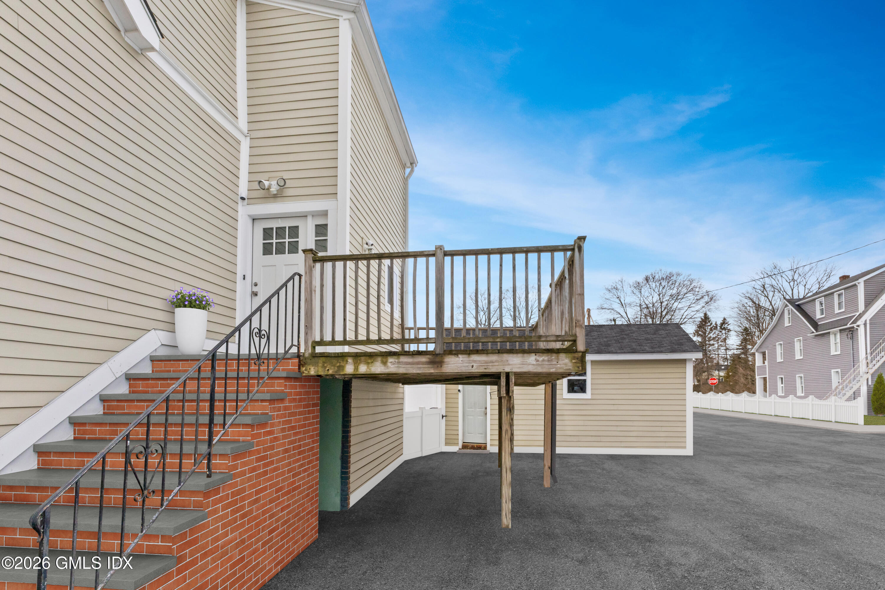 14 Cos Cob Avenue Unit: 3