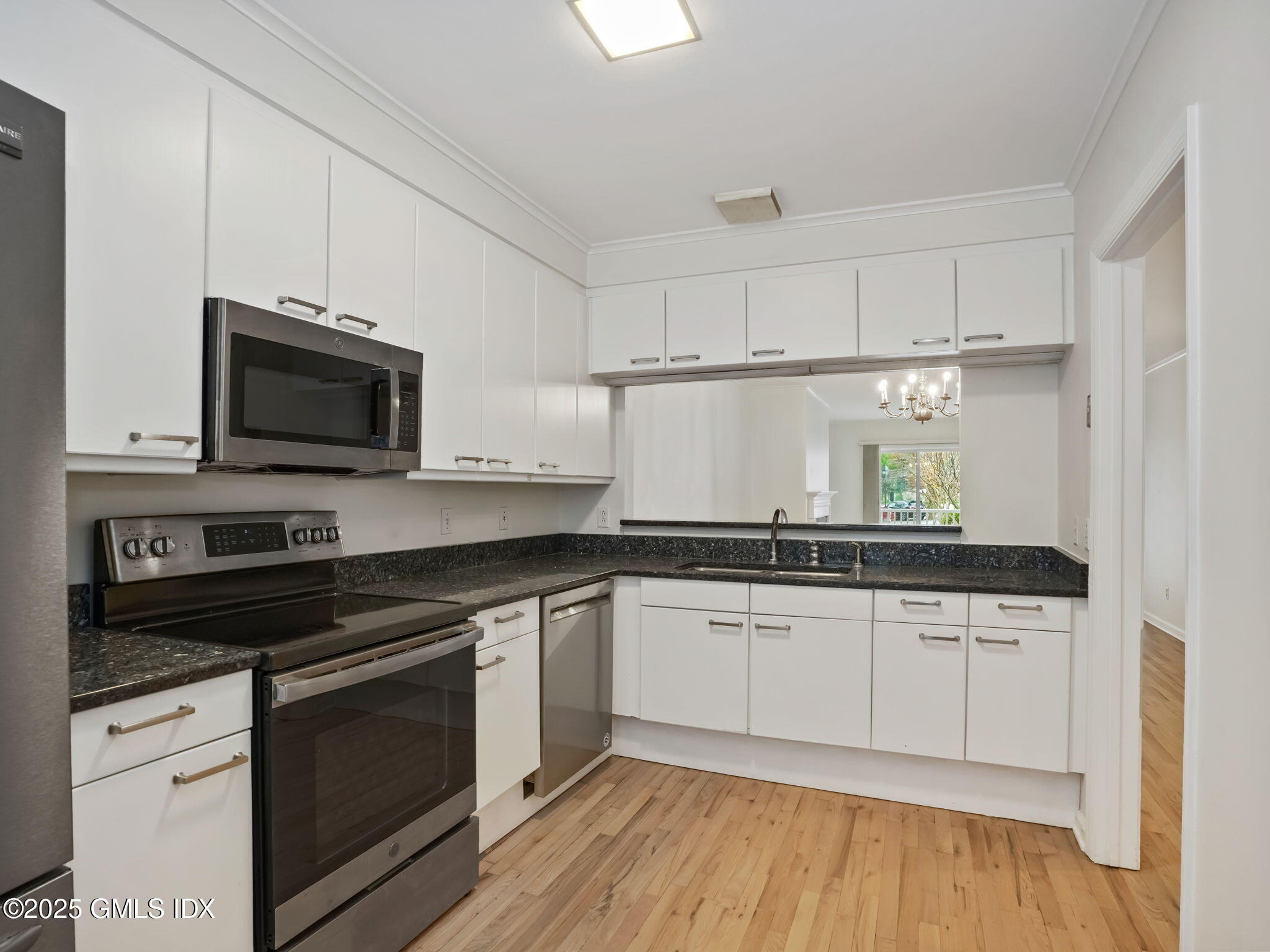 51 Forest Avenue APT 19