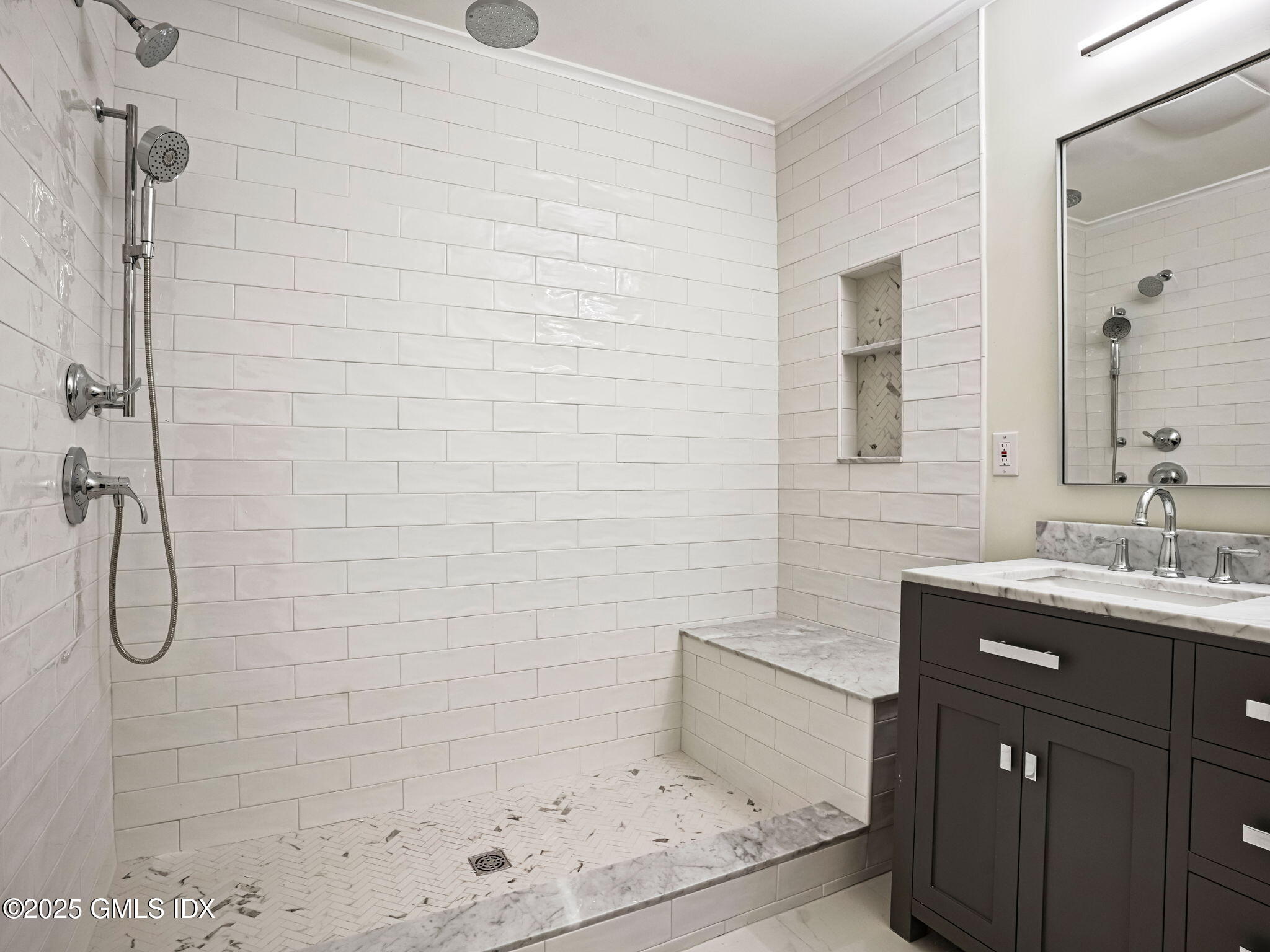 51 Forest Avenue APT 19