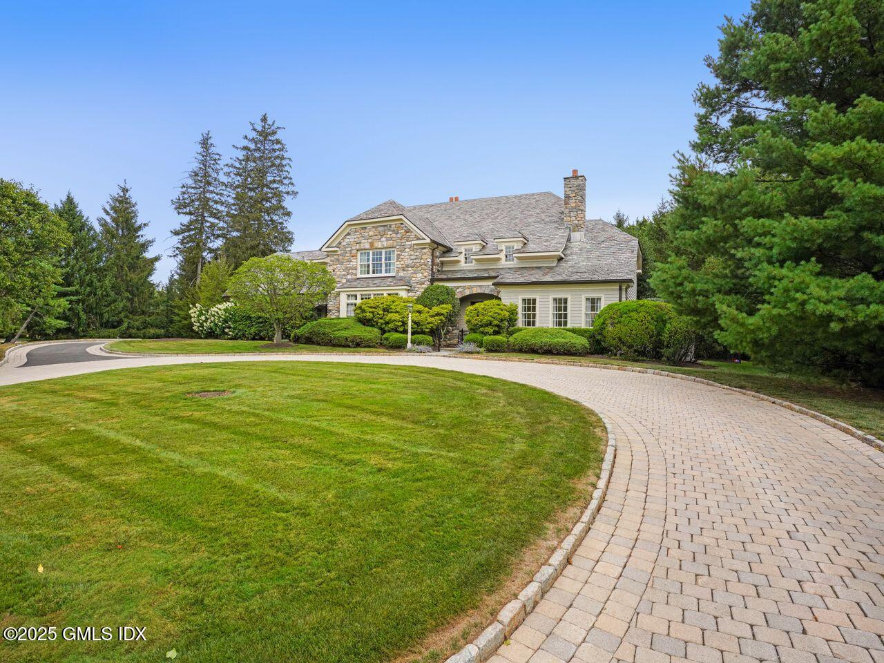25 Chieftans Road