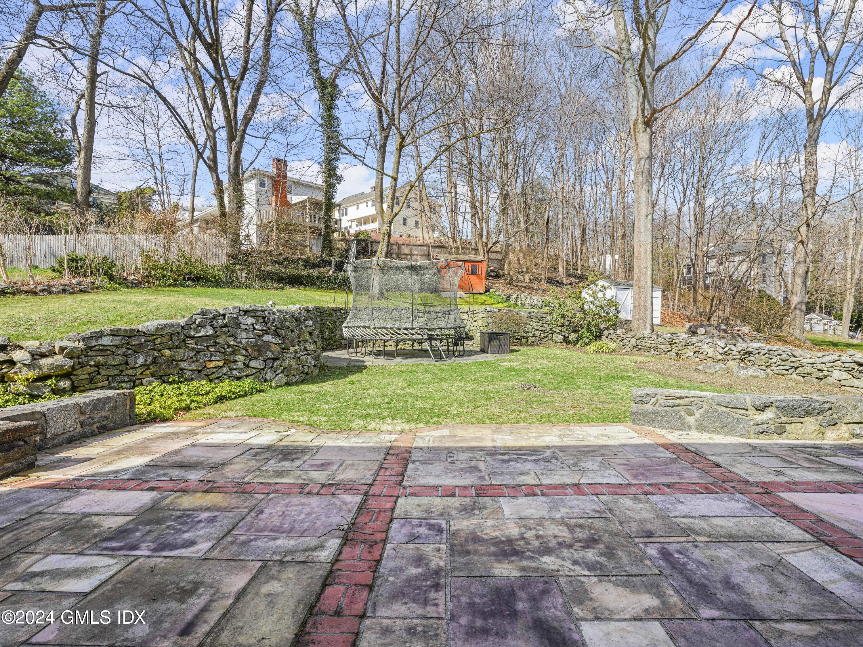 52 Hunt Terrace