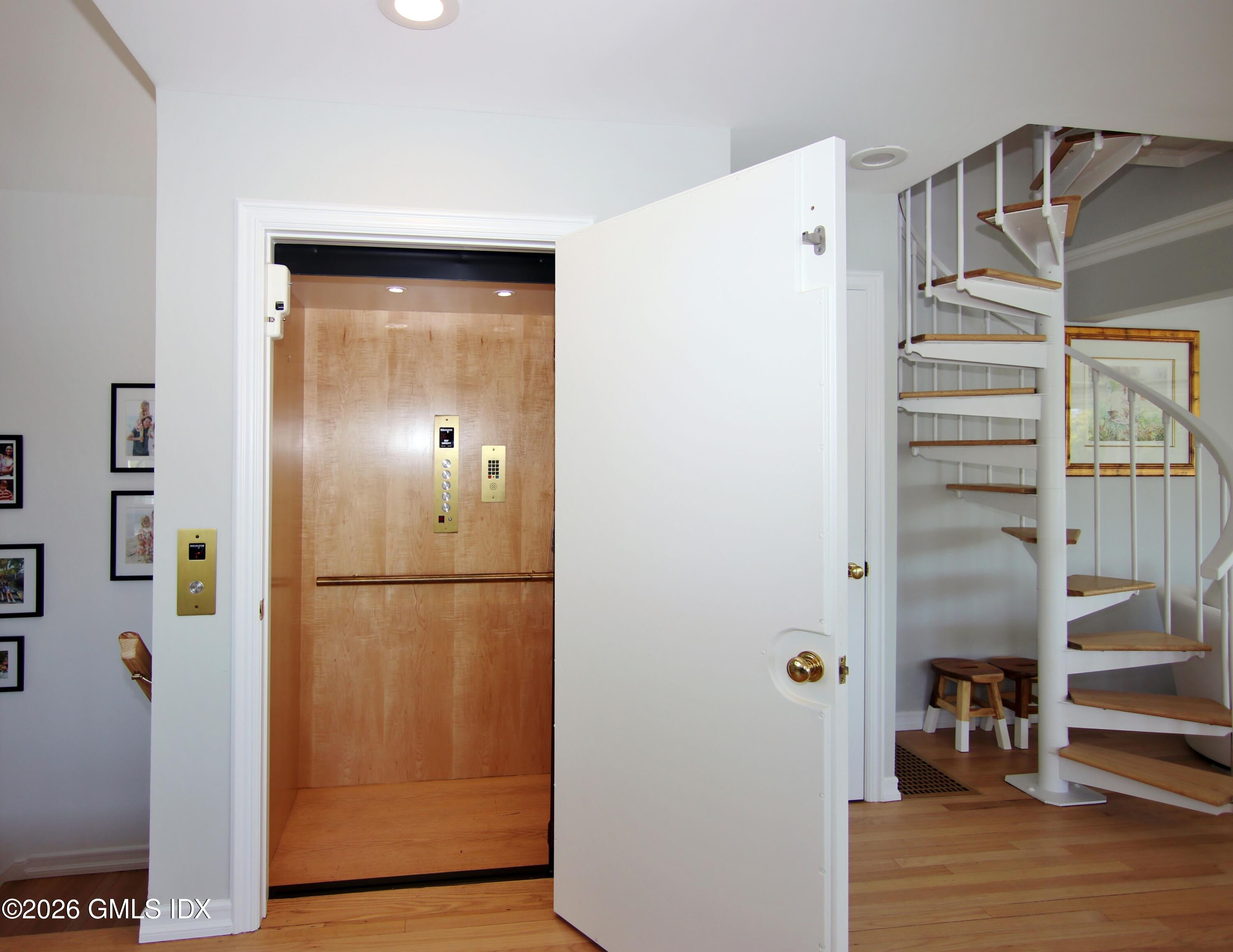 633 Steamboat Road Unit #5
