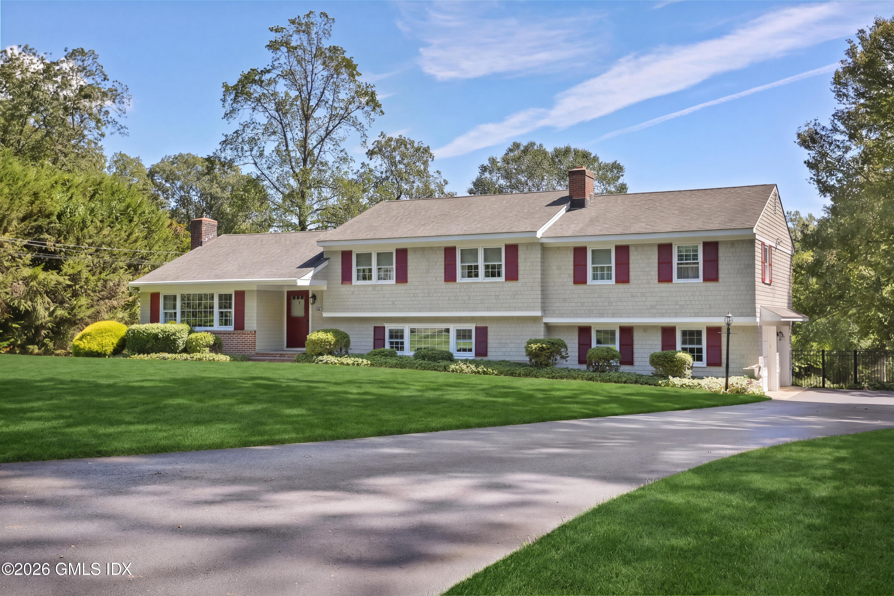 208 THORNRIDGE Drive