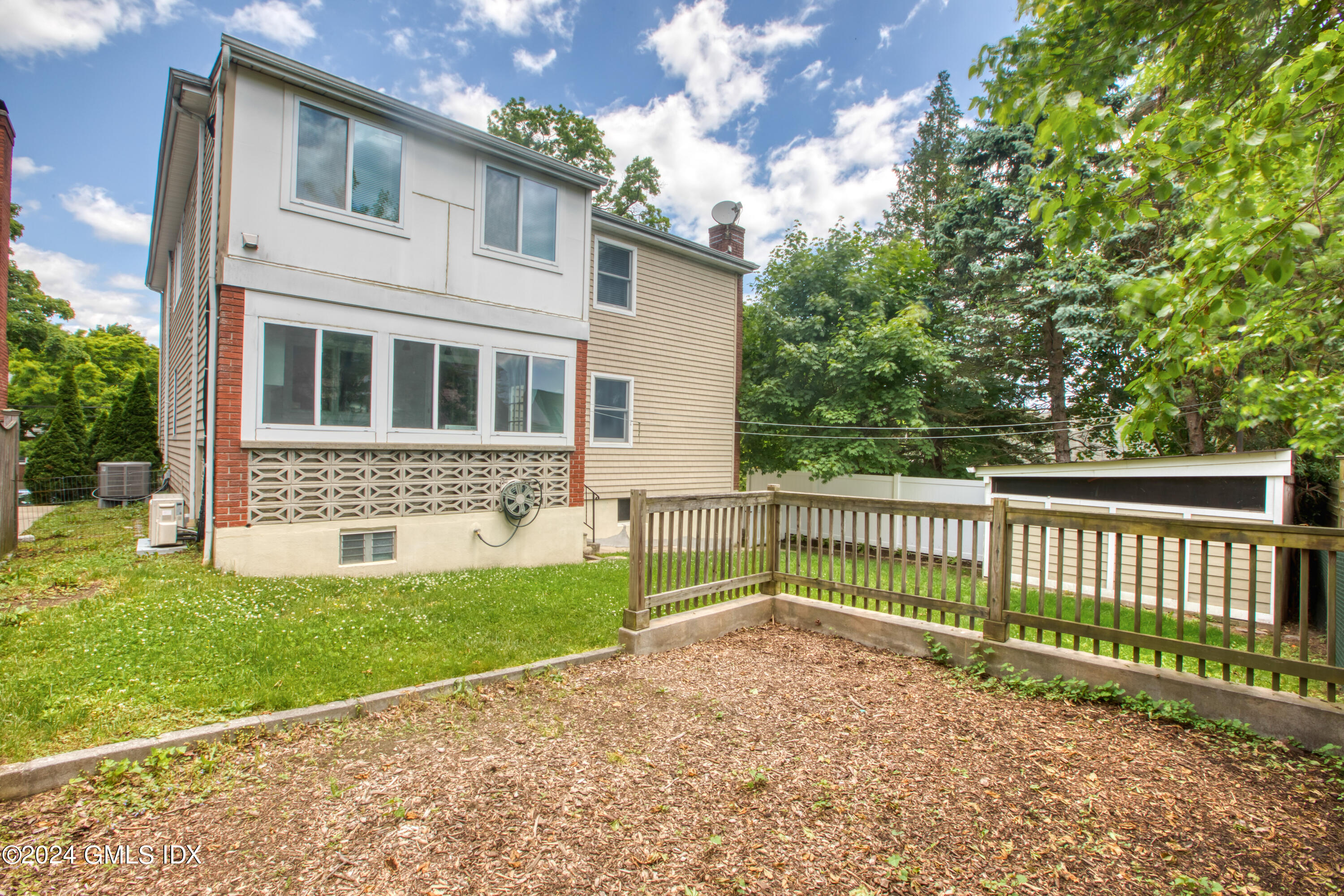 8 Ridge Place 1