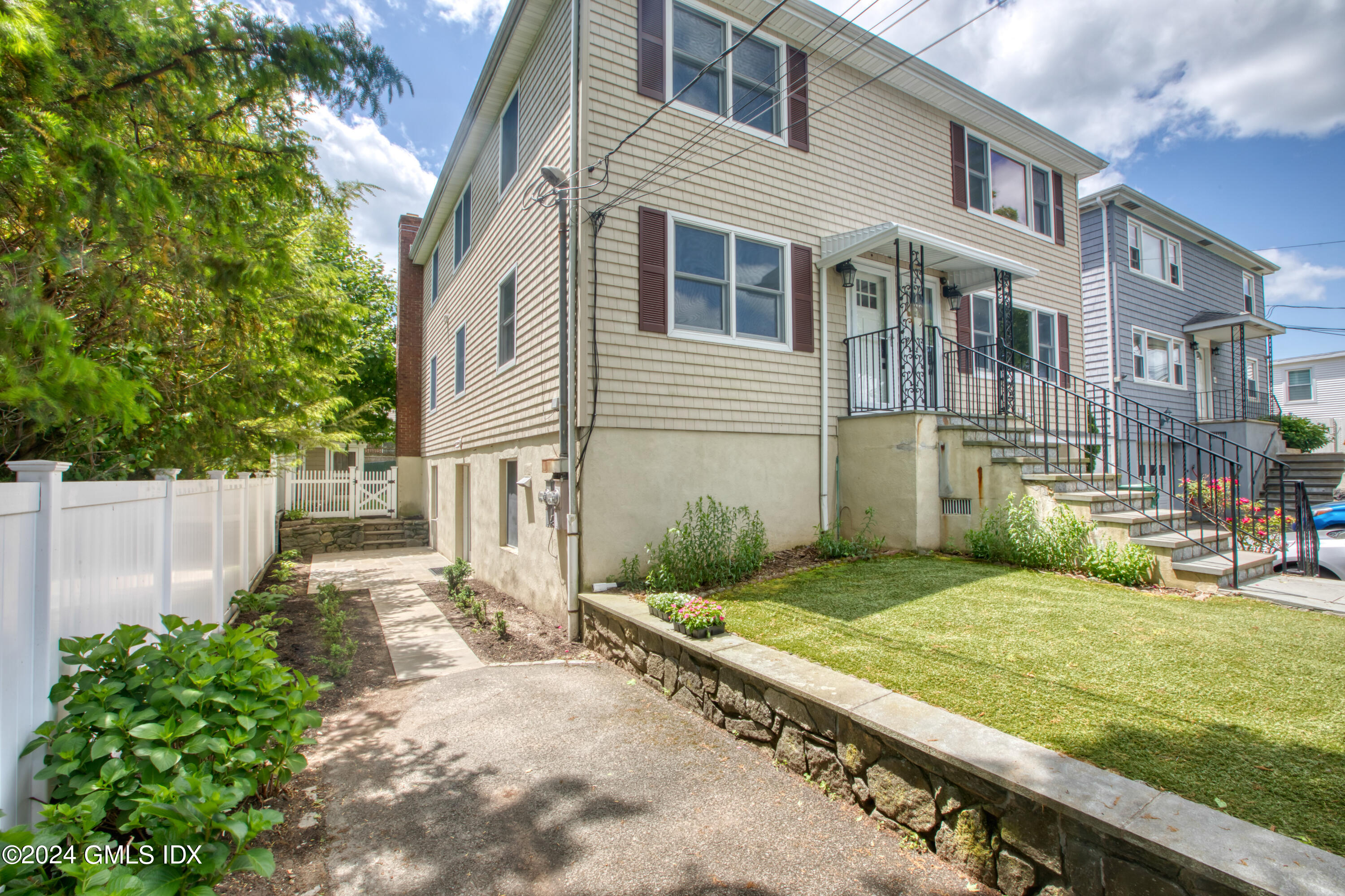 8 Ridge Place 1