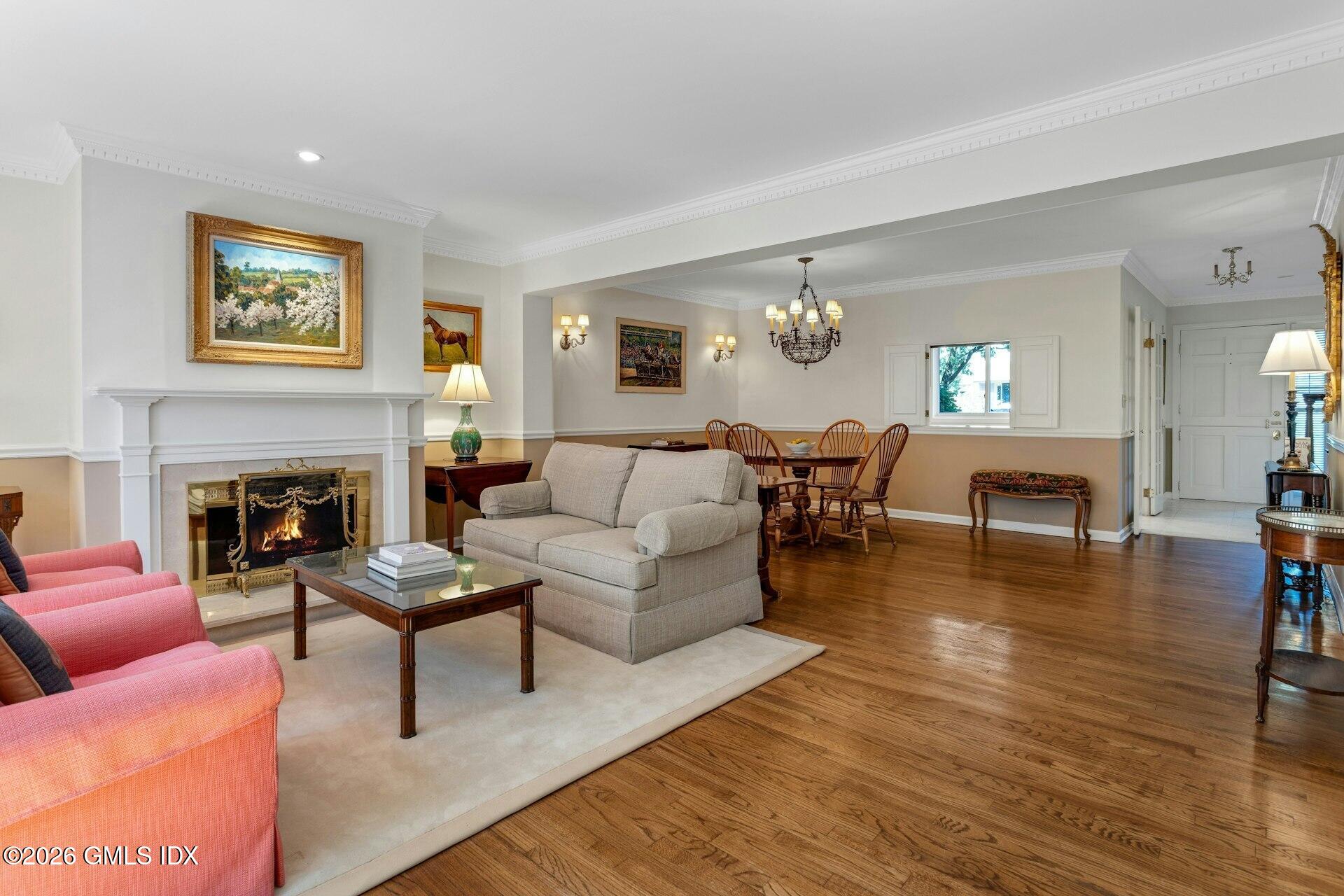 527 W Lyon Farm Drive UNIT 527