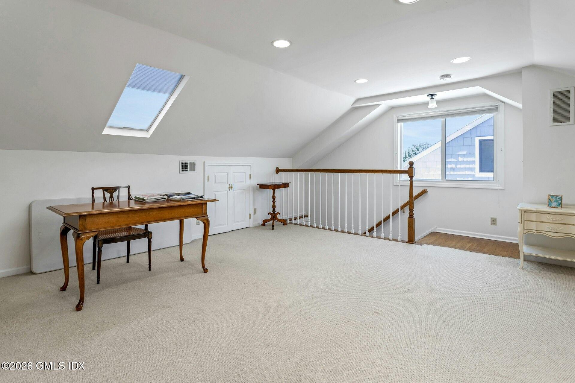 527 W Lyon Farm Drive UNIT 527