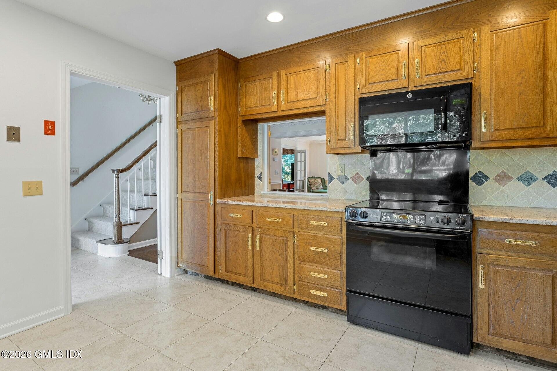 527 W Lyon Farm Drive UNIT 527