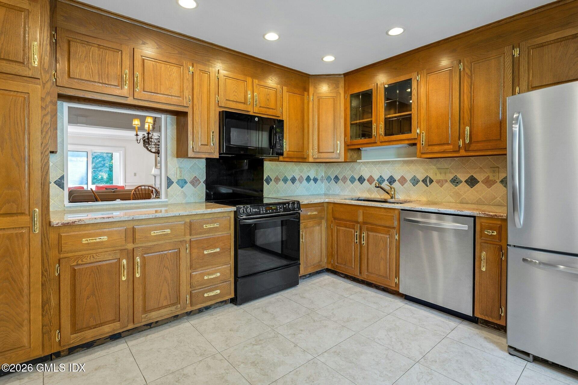 527 W Lyon Farm Drive UNIT 527