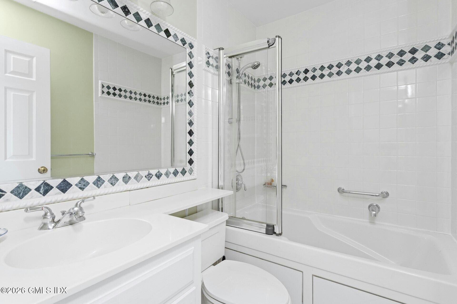 527 W Lyon Farm Drive UNIT 527