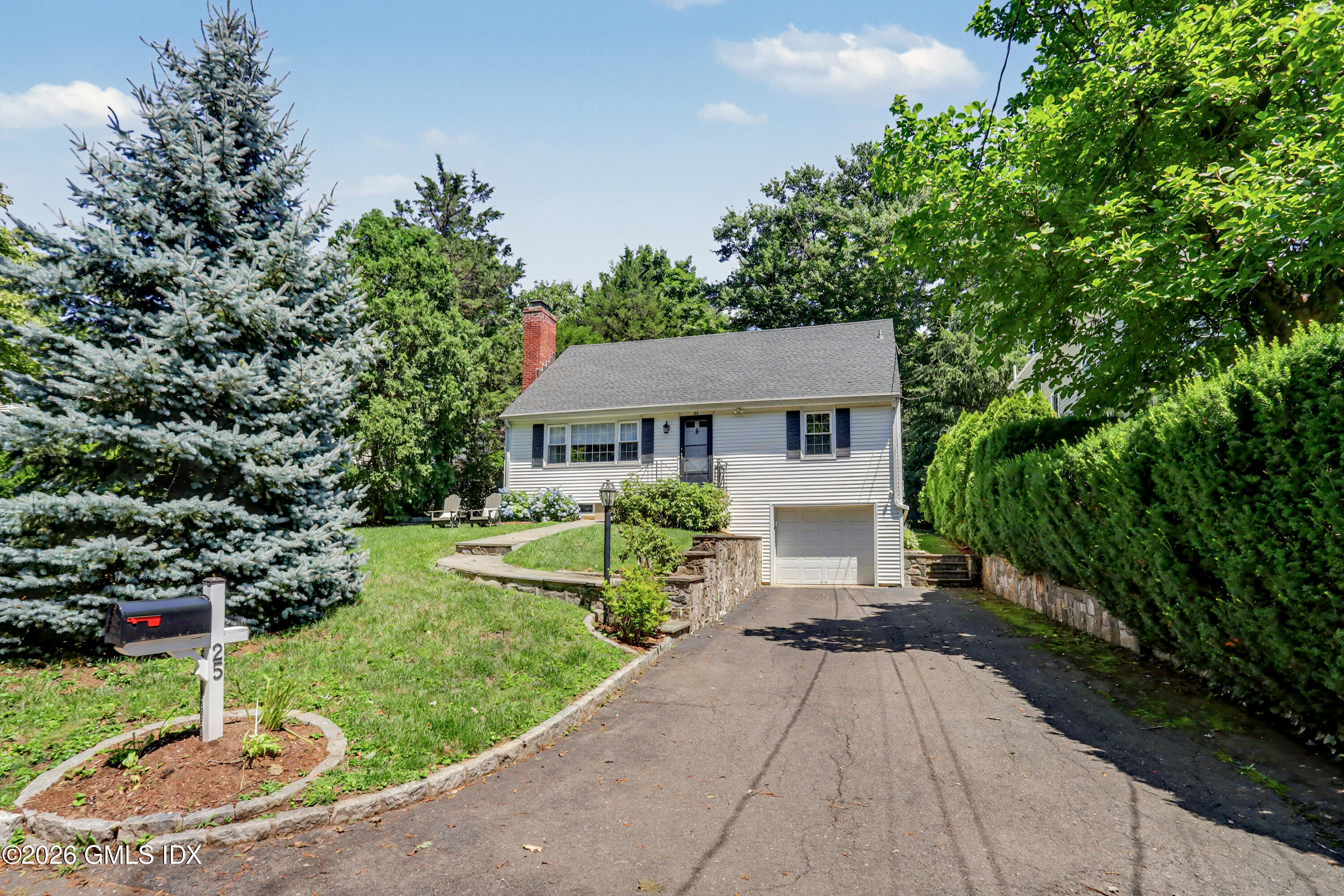 25 Westview Place