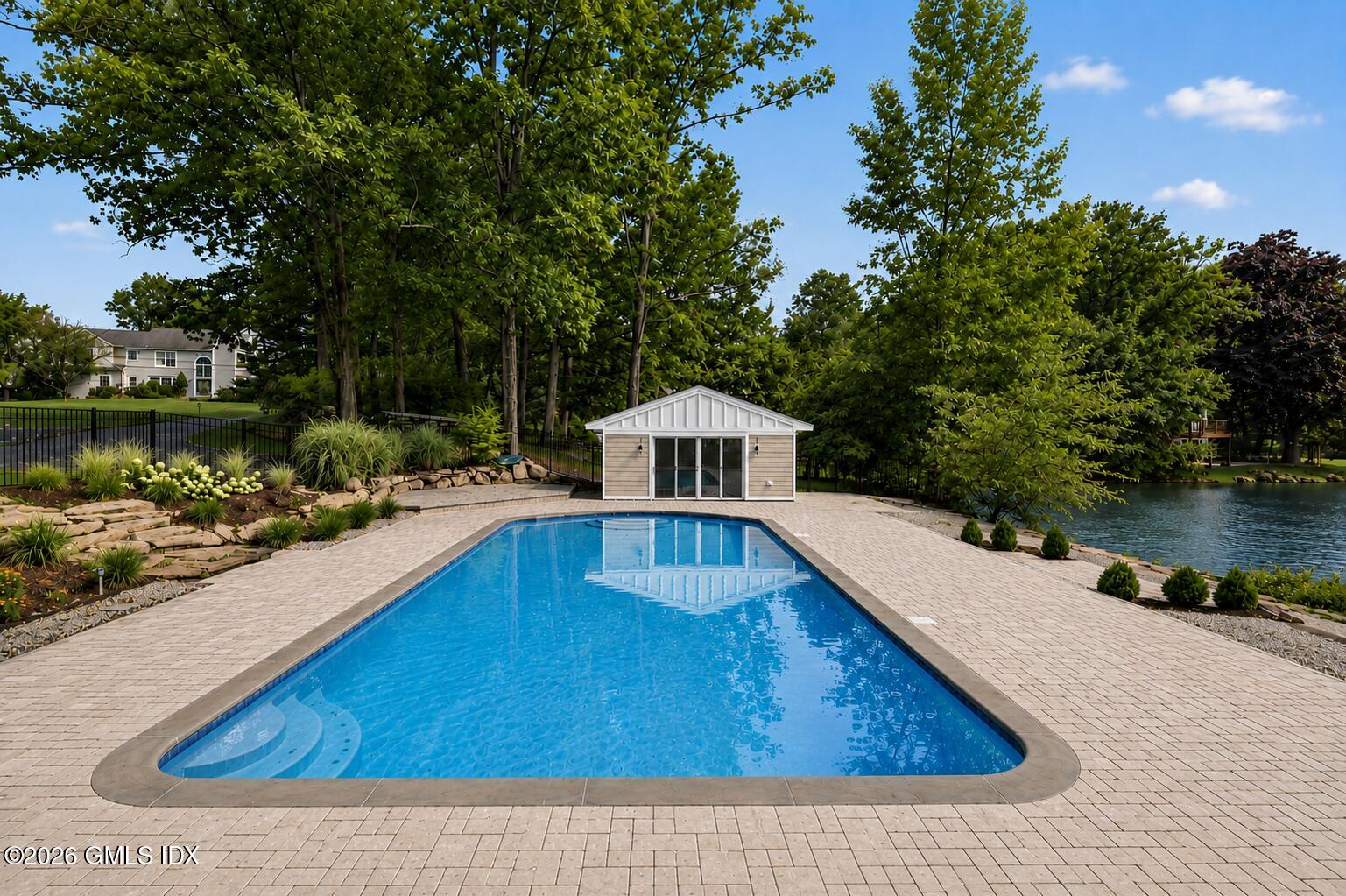 46 S Stonehedge Drive