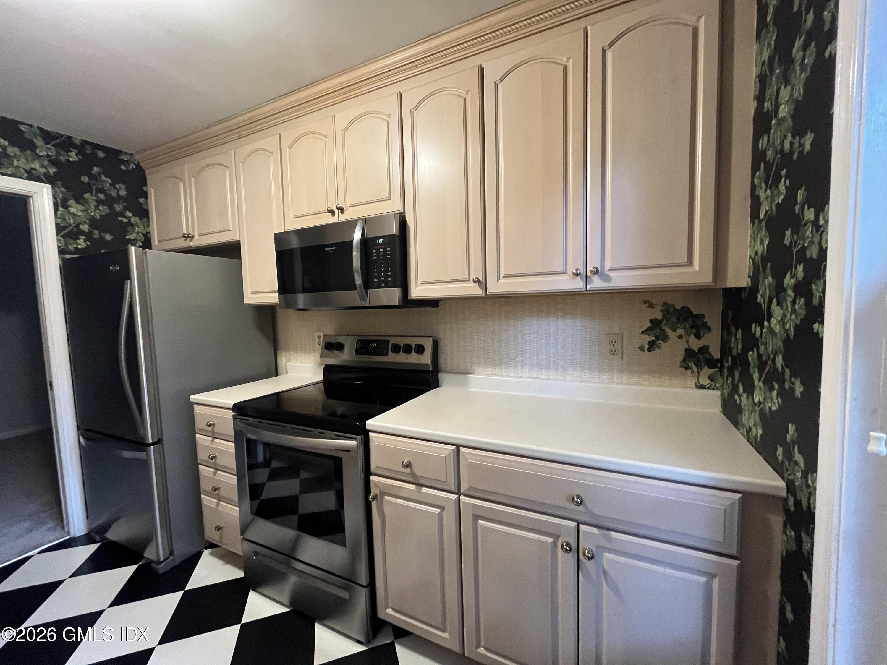 140 Field Point Road UNIT 10