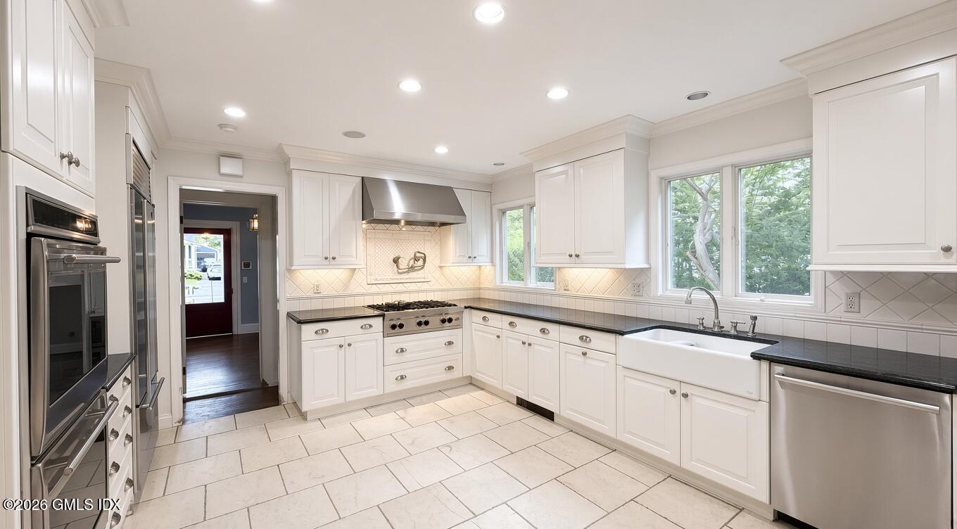 14 Highview Avenue