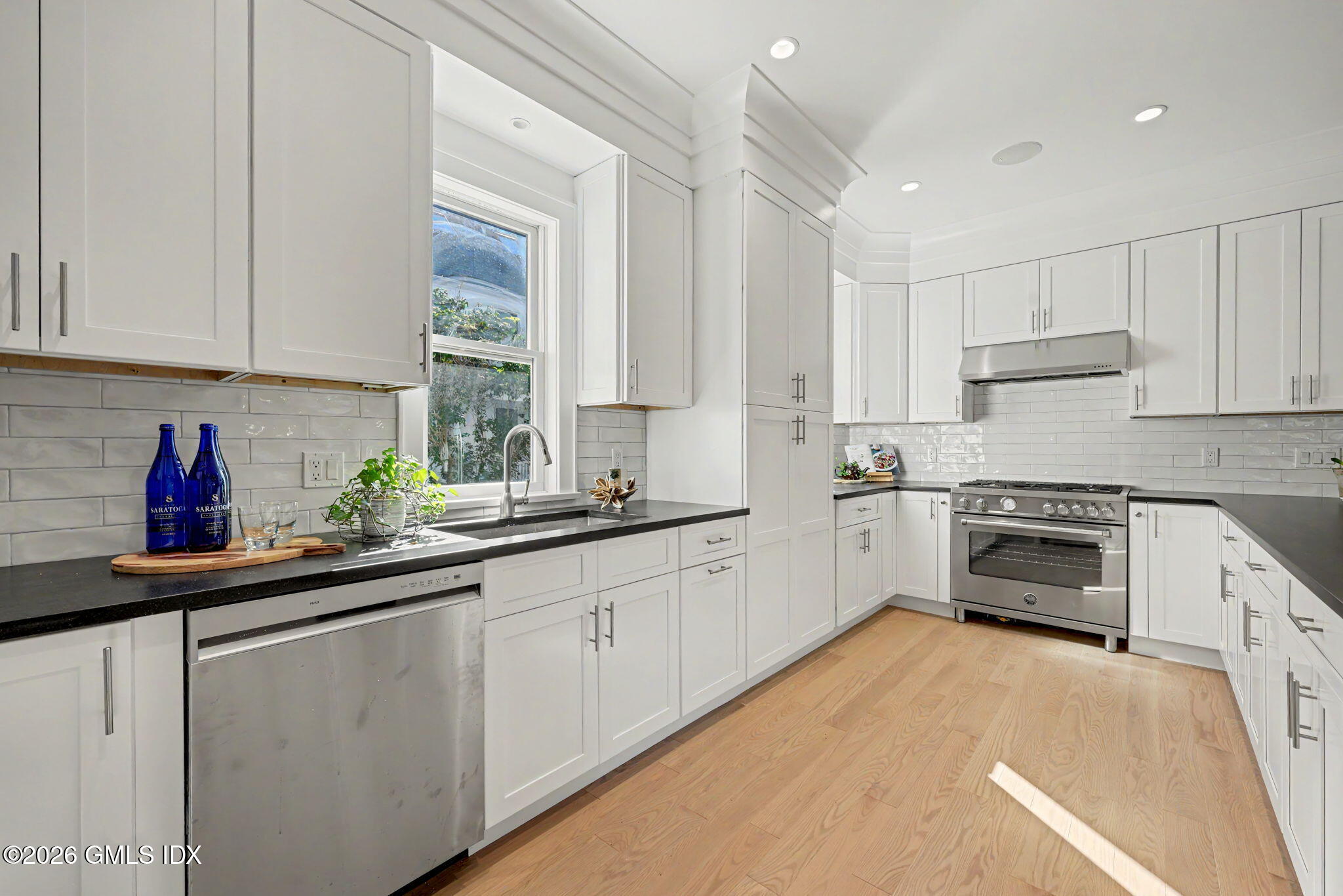 15 Shorelands Place
