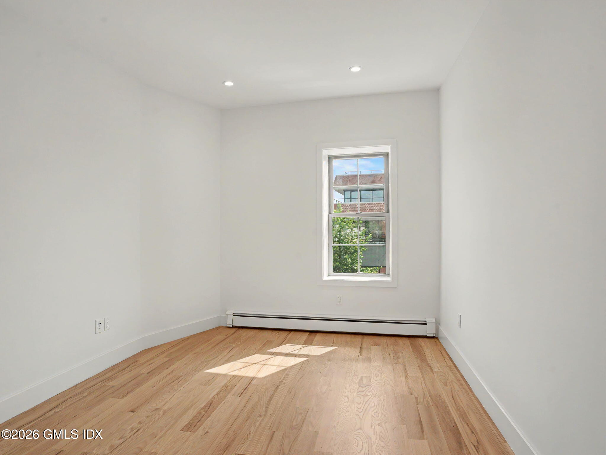 18-20 Greenwich Avenue Unit: 3-2, AKA #4
