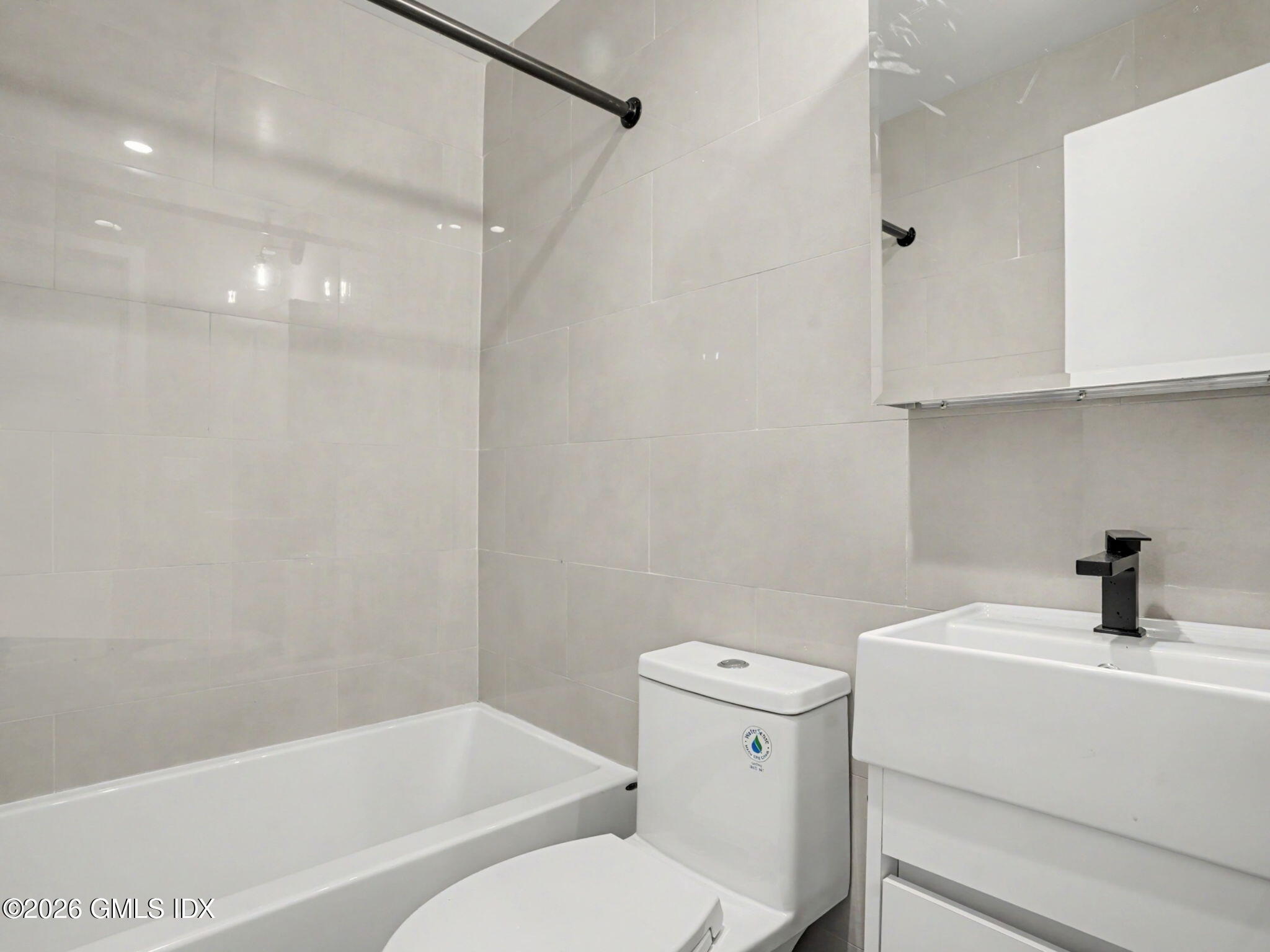 18-20 Greenwich Avenue Unit: 3-2, AKA #4