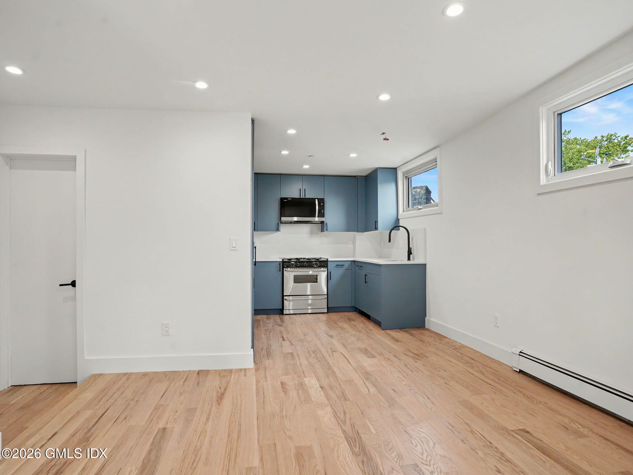 18-20 Greenwich Avenue Unit: 3-2, AKA #4