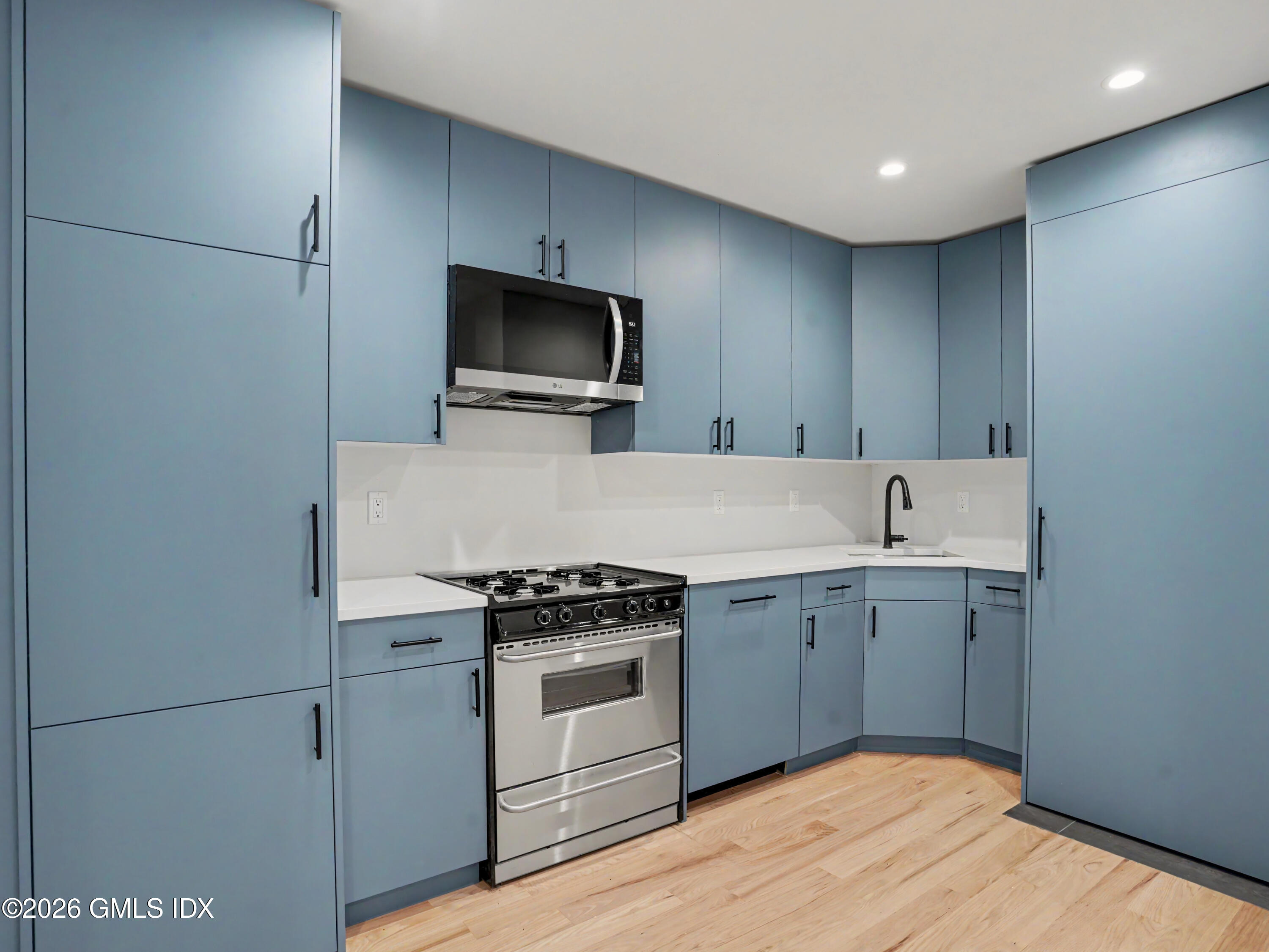 18-20 Greenwich Avenue Unit: 3-2, AKA #4