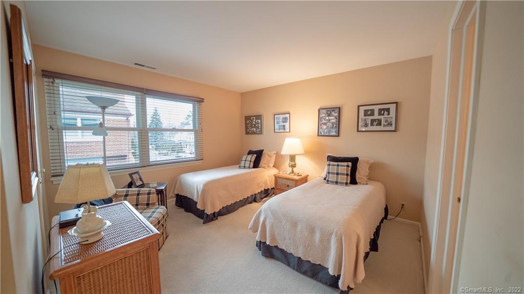 52 Sherwood Place Unit: 1